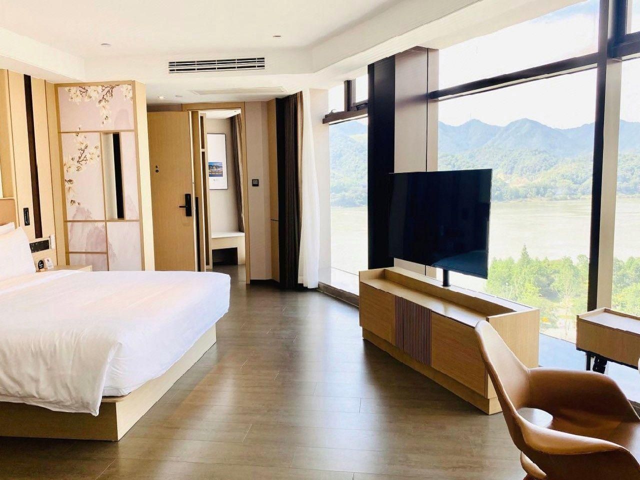 Suite with View