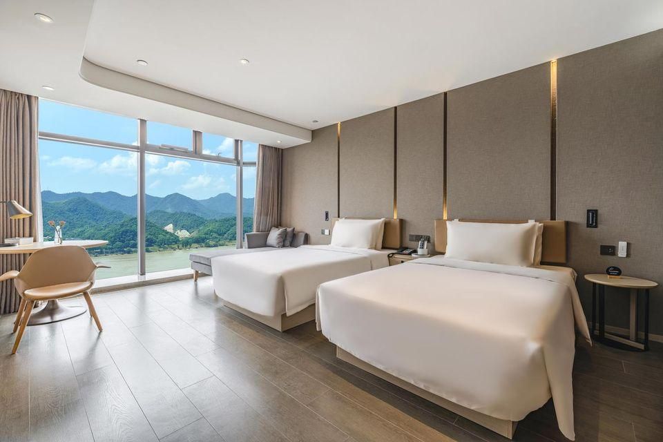 Jimu Twin Room with River View