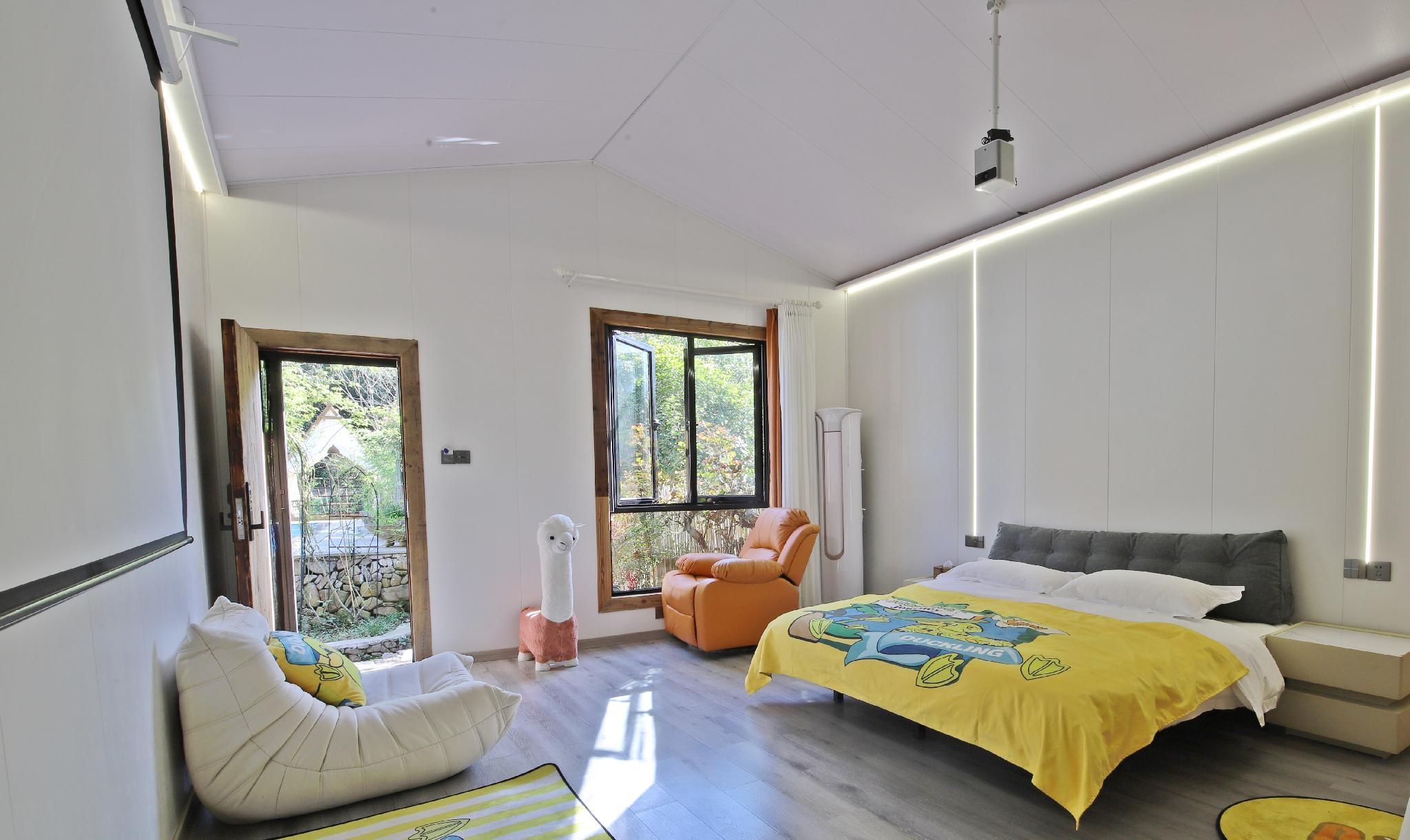 Elite Family Room