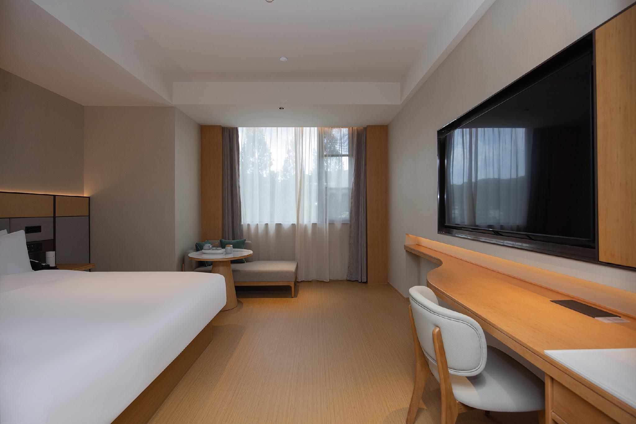 Huazhu - Deluxe Bed Room