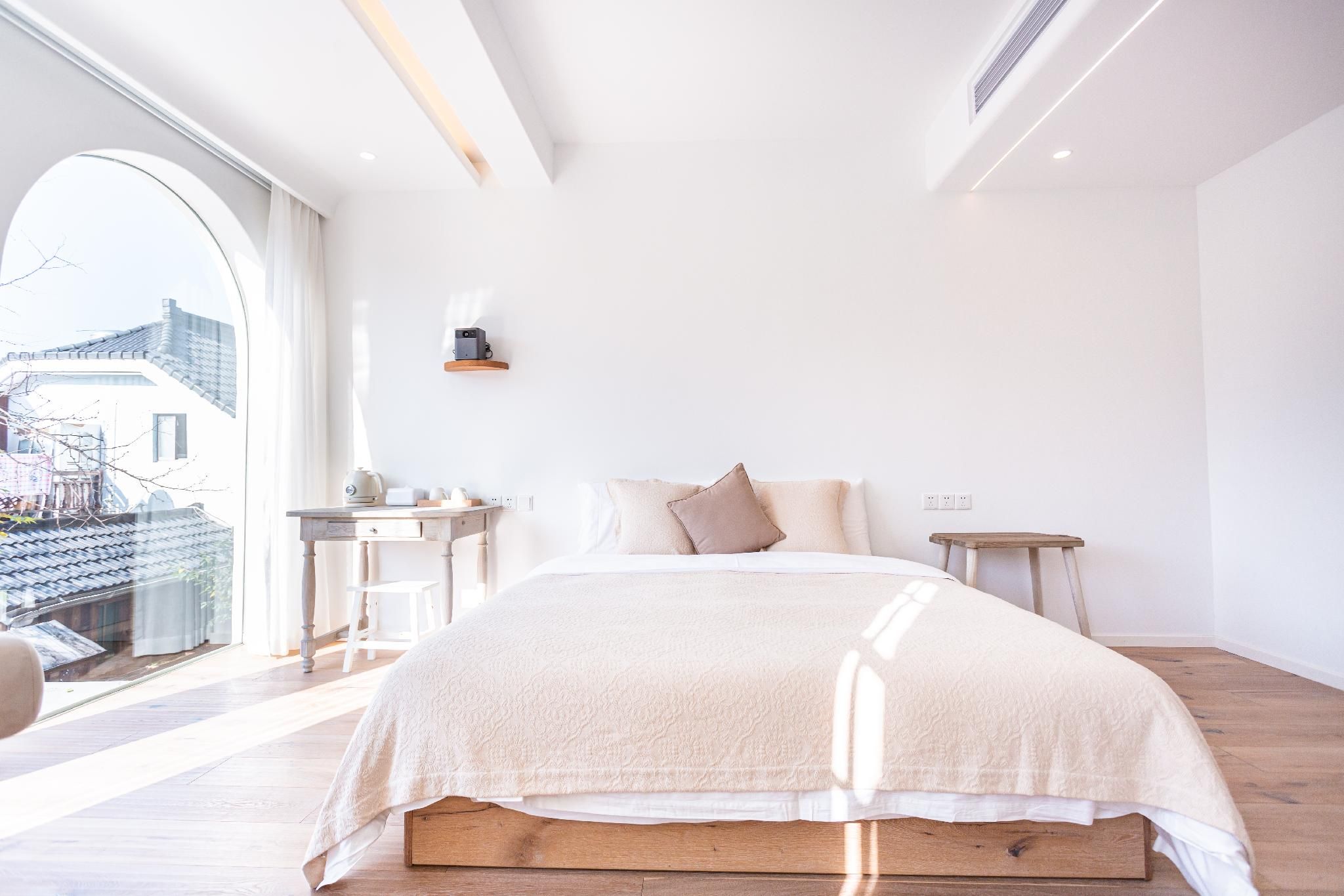 Mountain View Classic Room