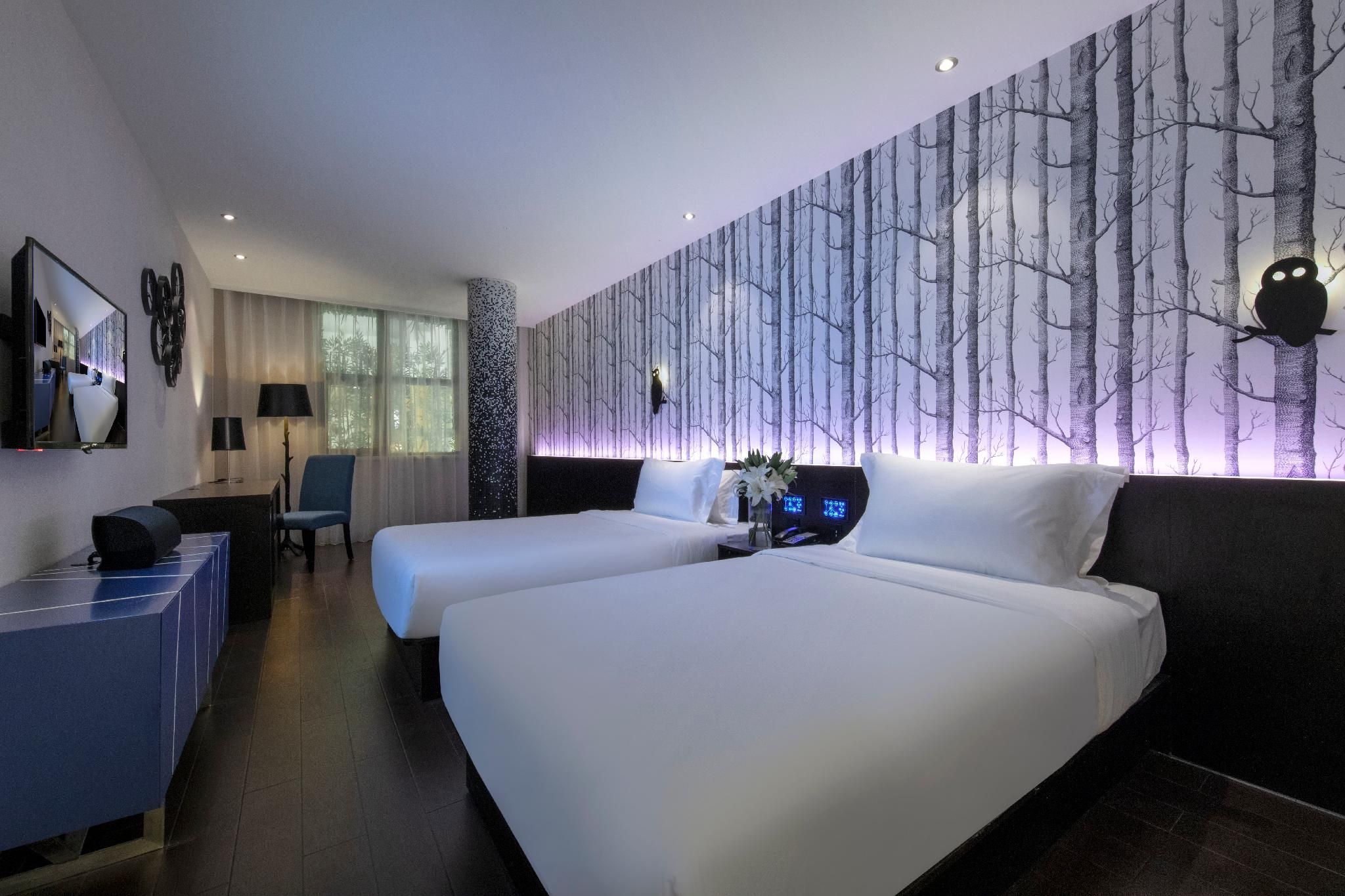 Huazhu - Bonding Room