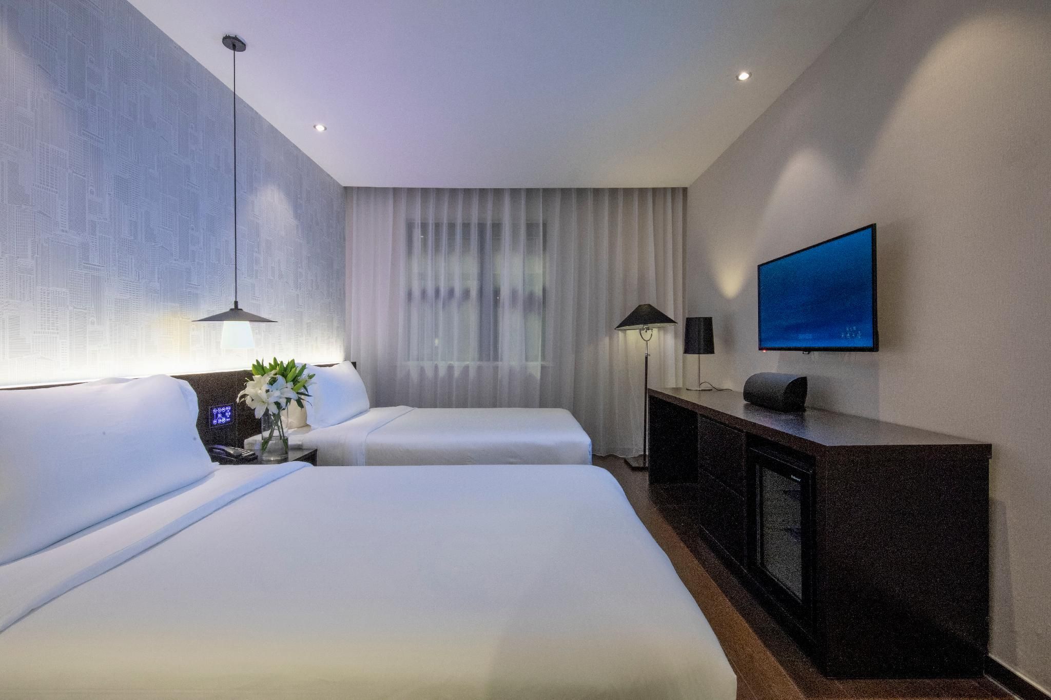 Huazhu - Bonding Room