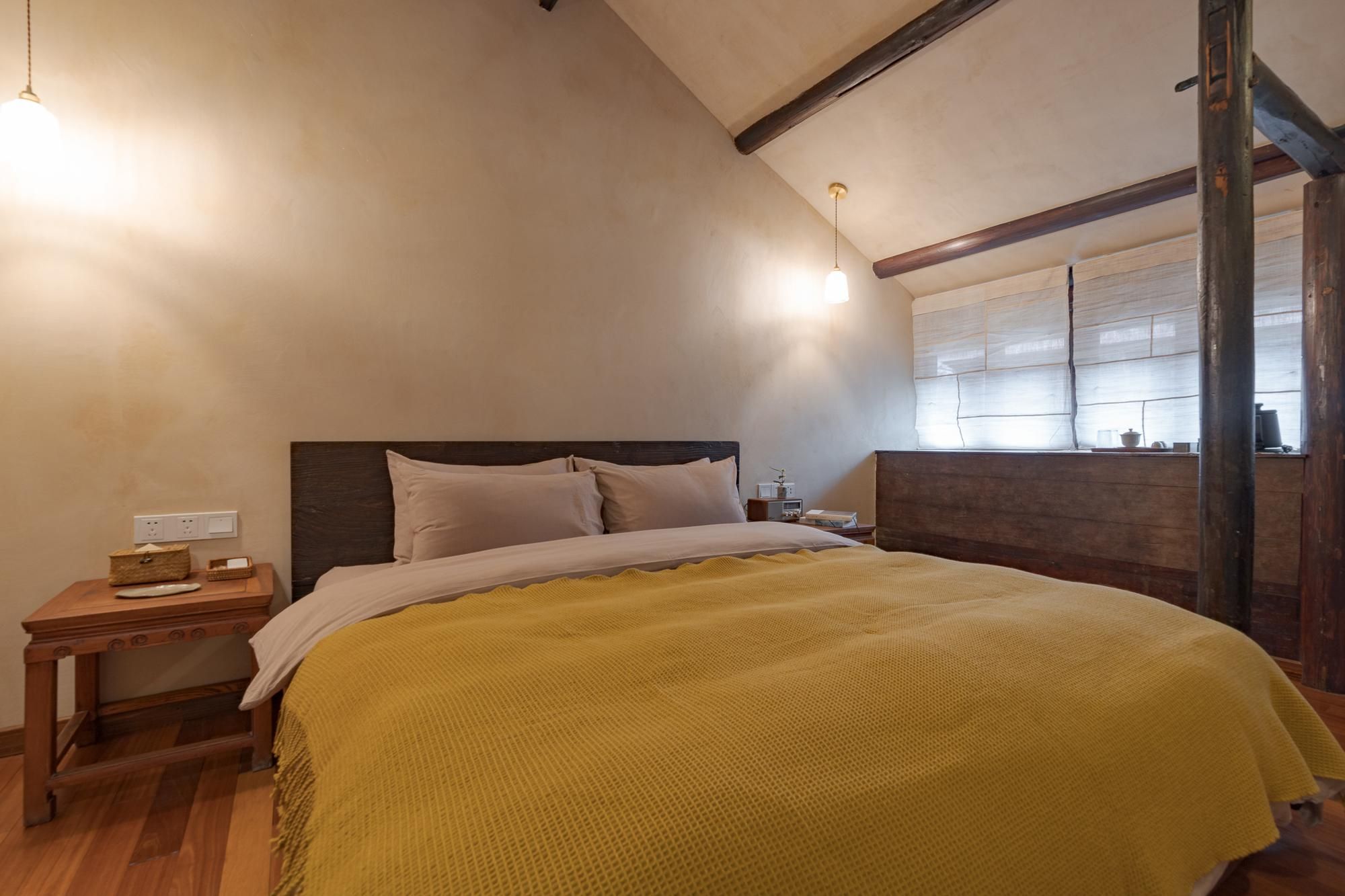 Hangzhou Eight Blessings Inn King Suite with Sofa Bed