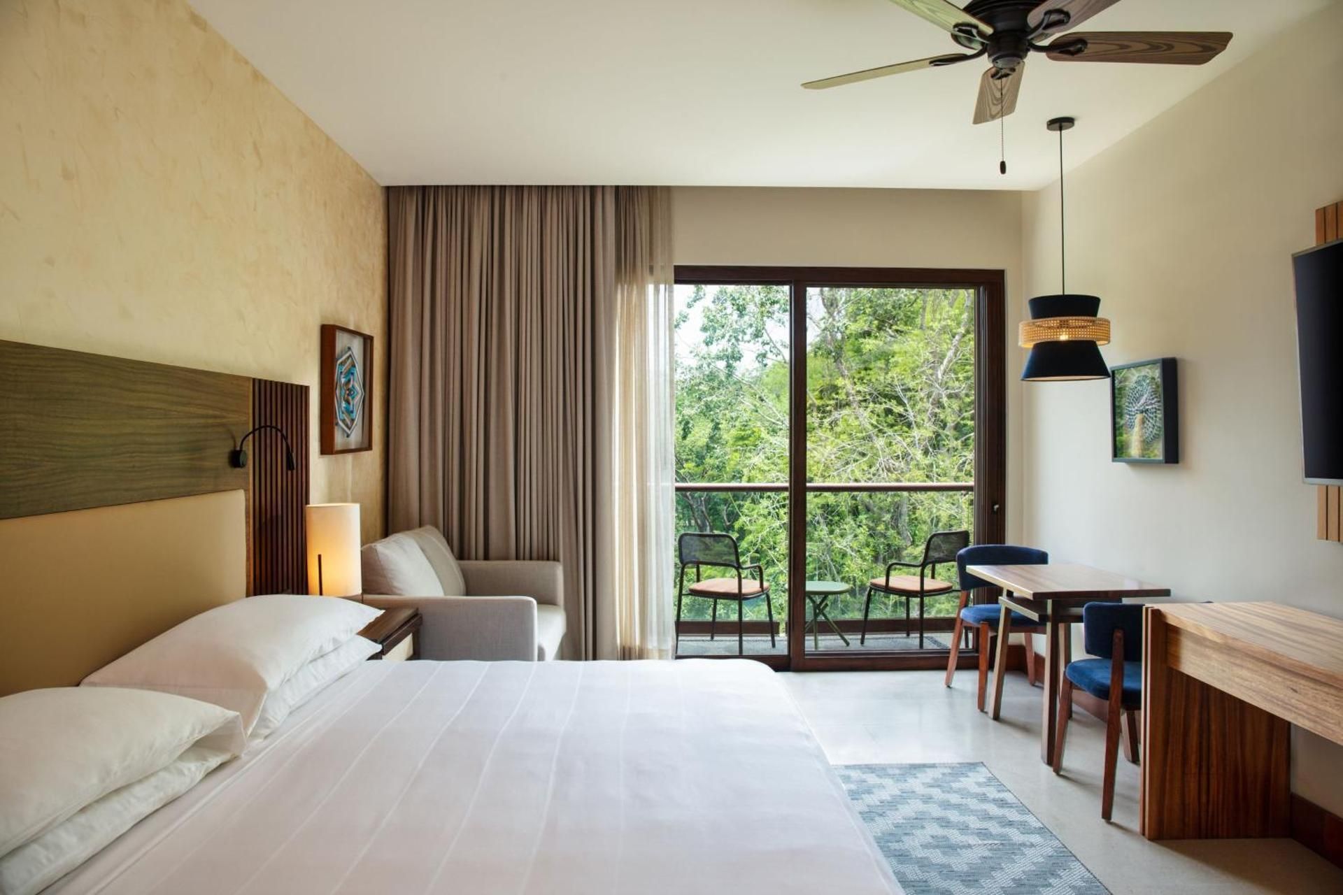 1 Bedroom Suite, All-Inclusive, Suite, 1 King, Sofa bed, Mountain view, Balcony