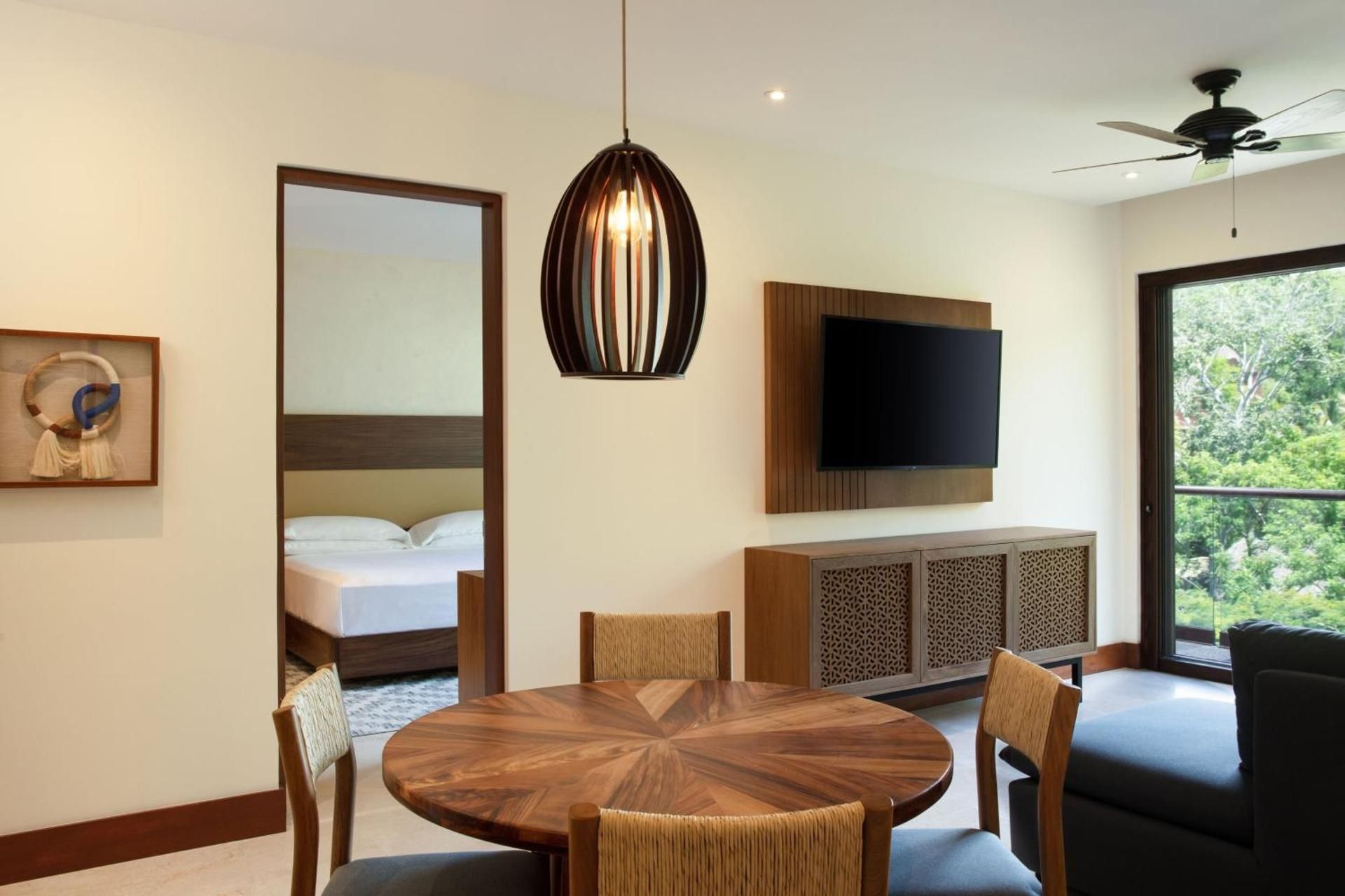 1 Bedroom Suite, All-Inclusive, Suite, 1 King, Sofa bed, Mountain view, Balcony