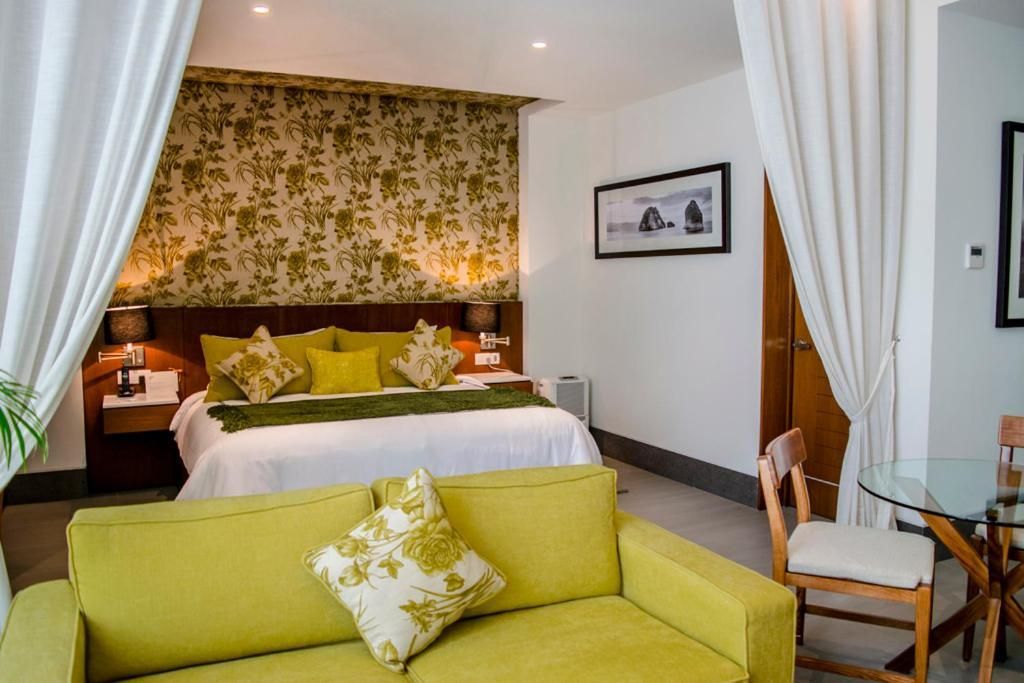 Deluxe Suite