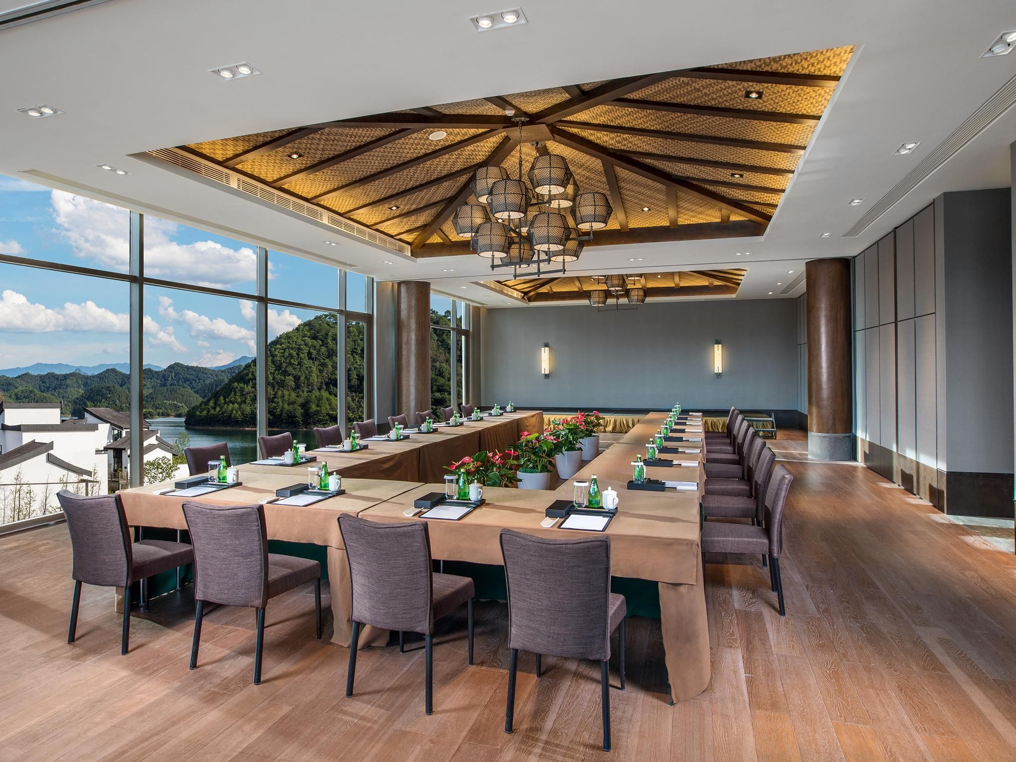 meeting room / ballrooms