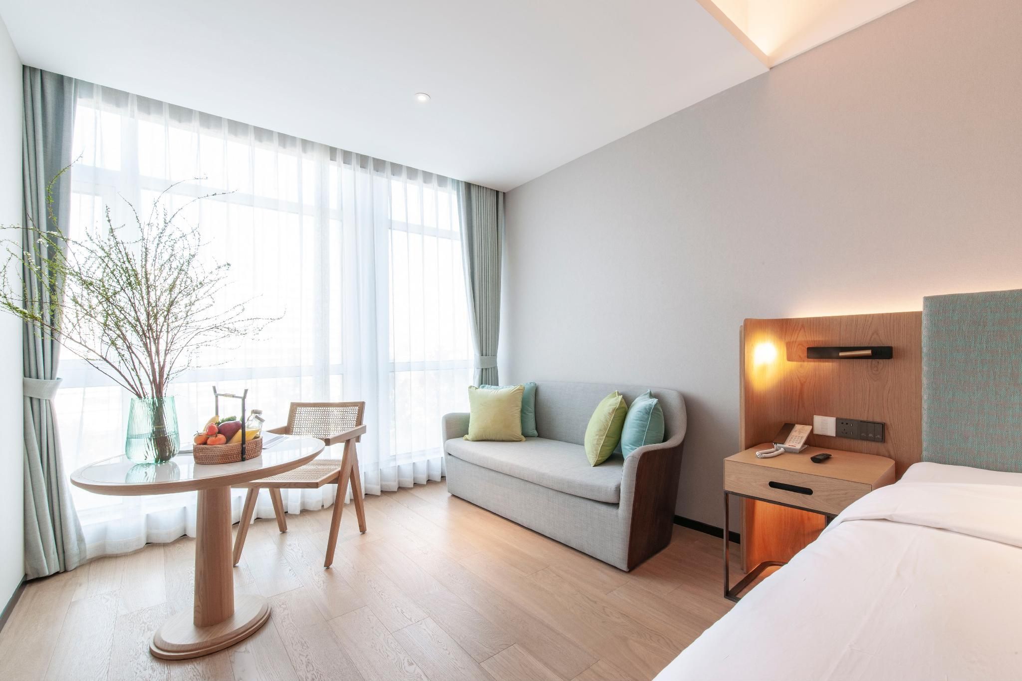 Four Seasons Room Two Twins