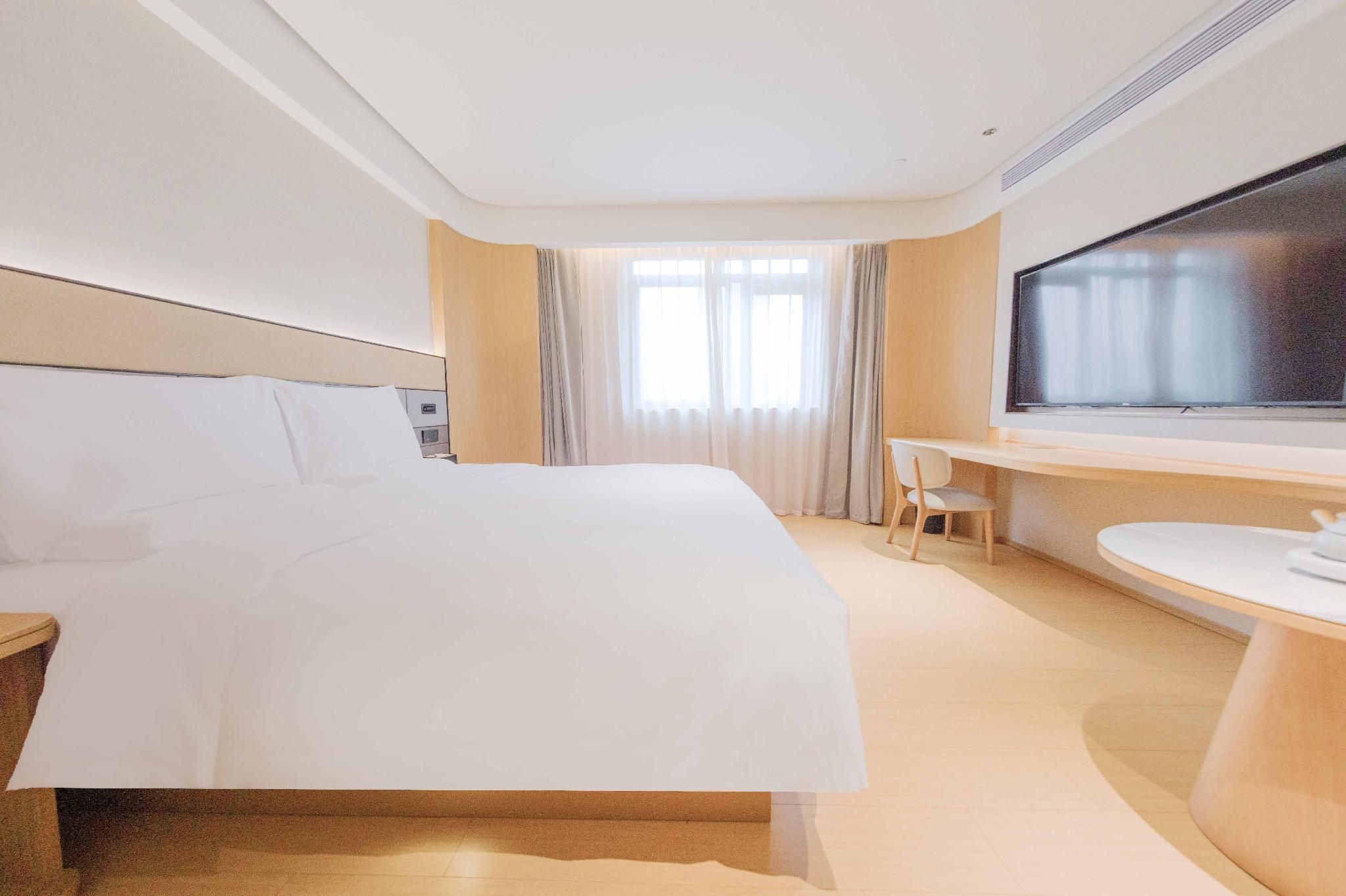 Business Queen Bed Room