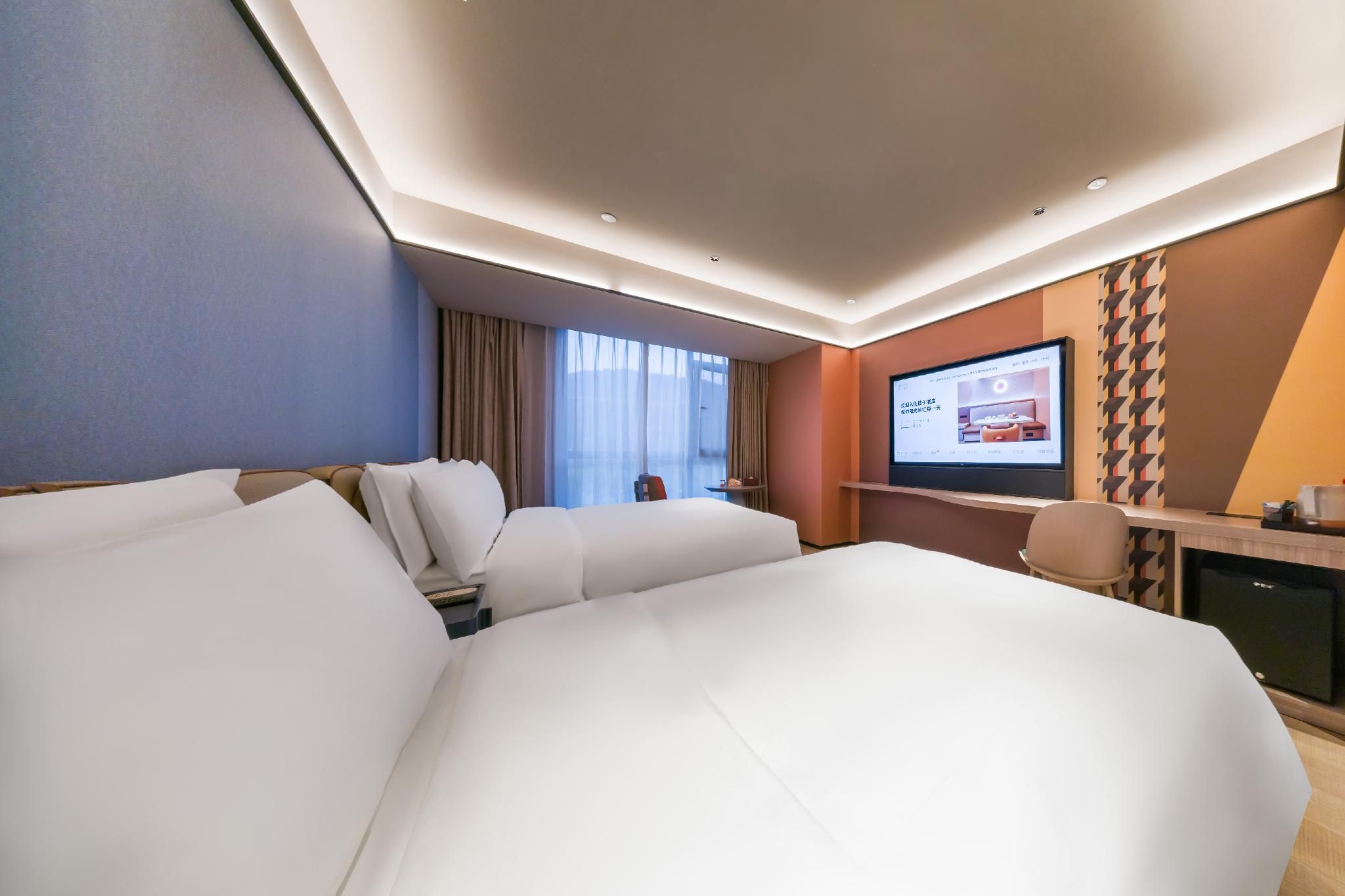 Huazhu - Family Room
