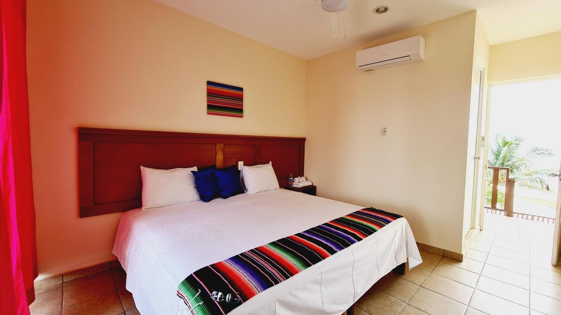 Deluxe Double Room (2 Adults + 1 Child)