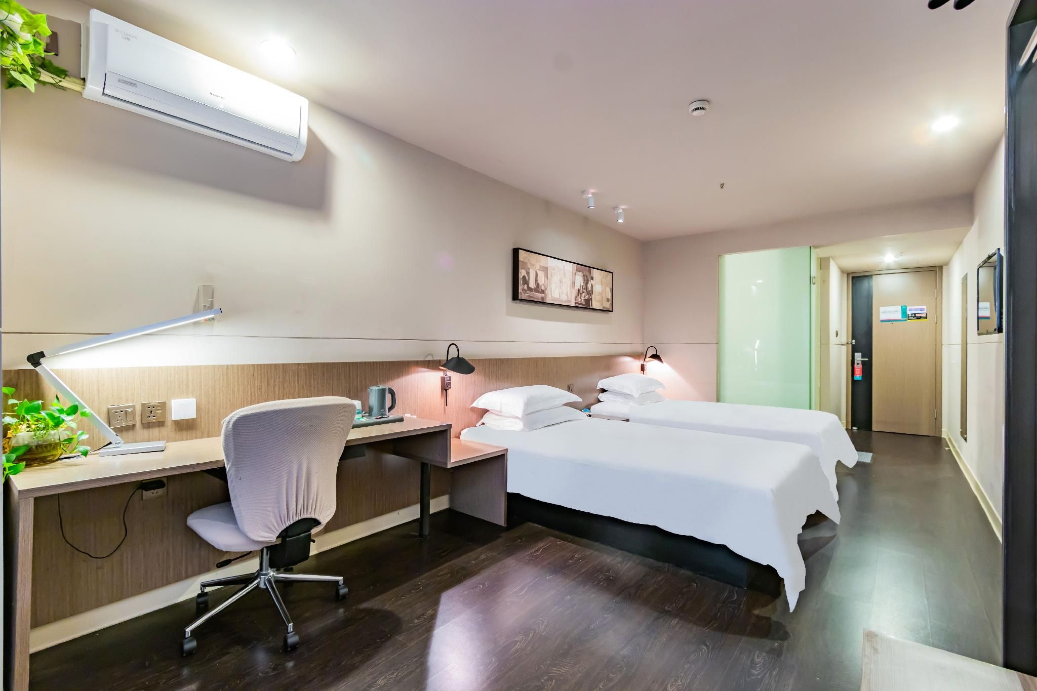 Business Standard Room B