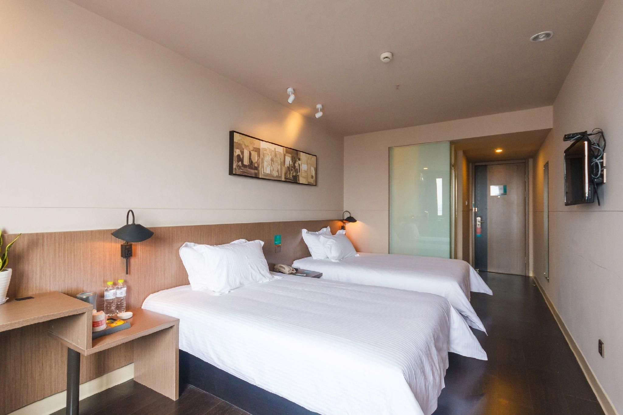 Business Twin Room A