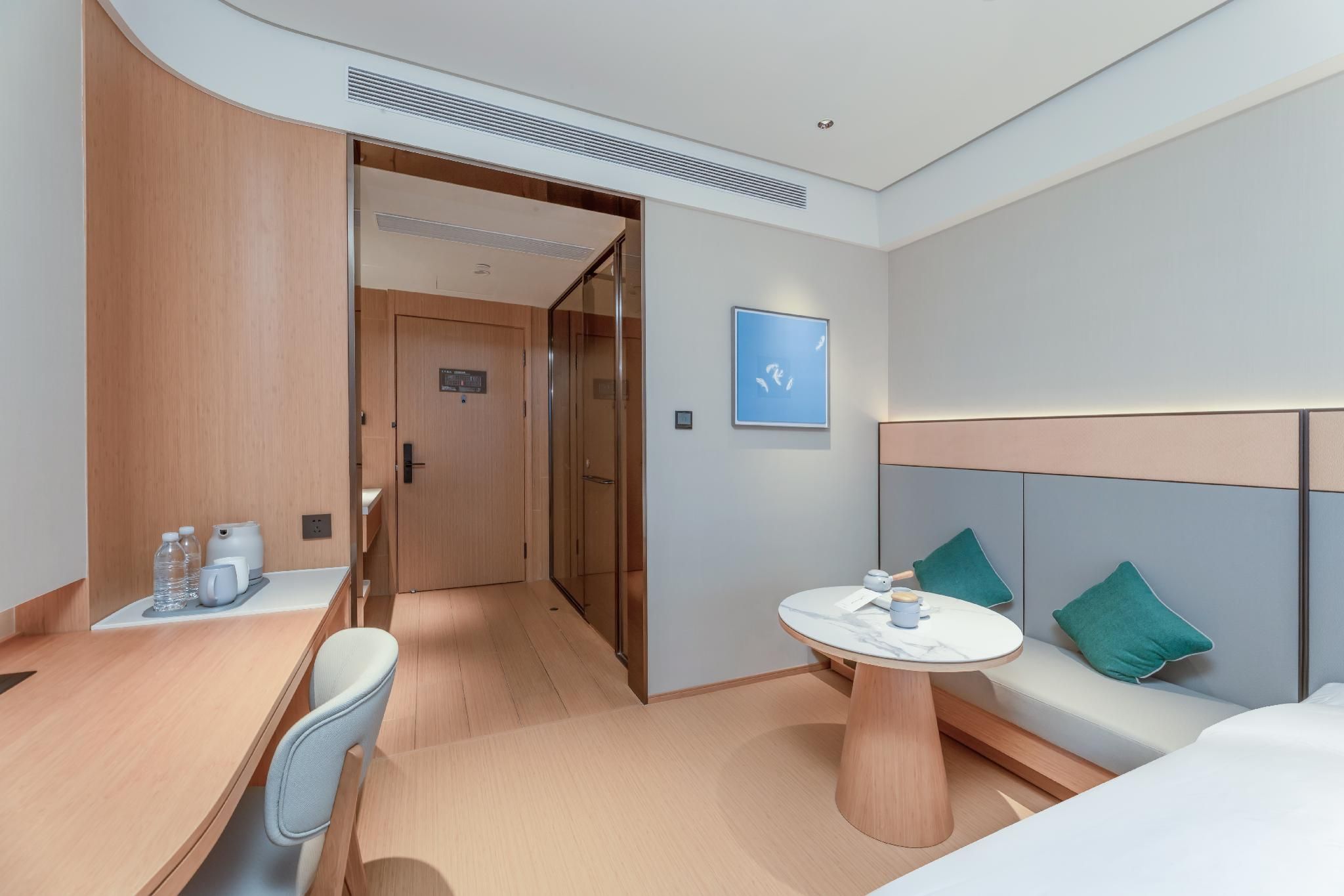 Huazhu - Bonding Room