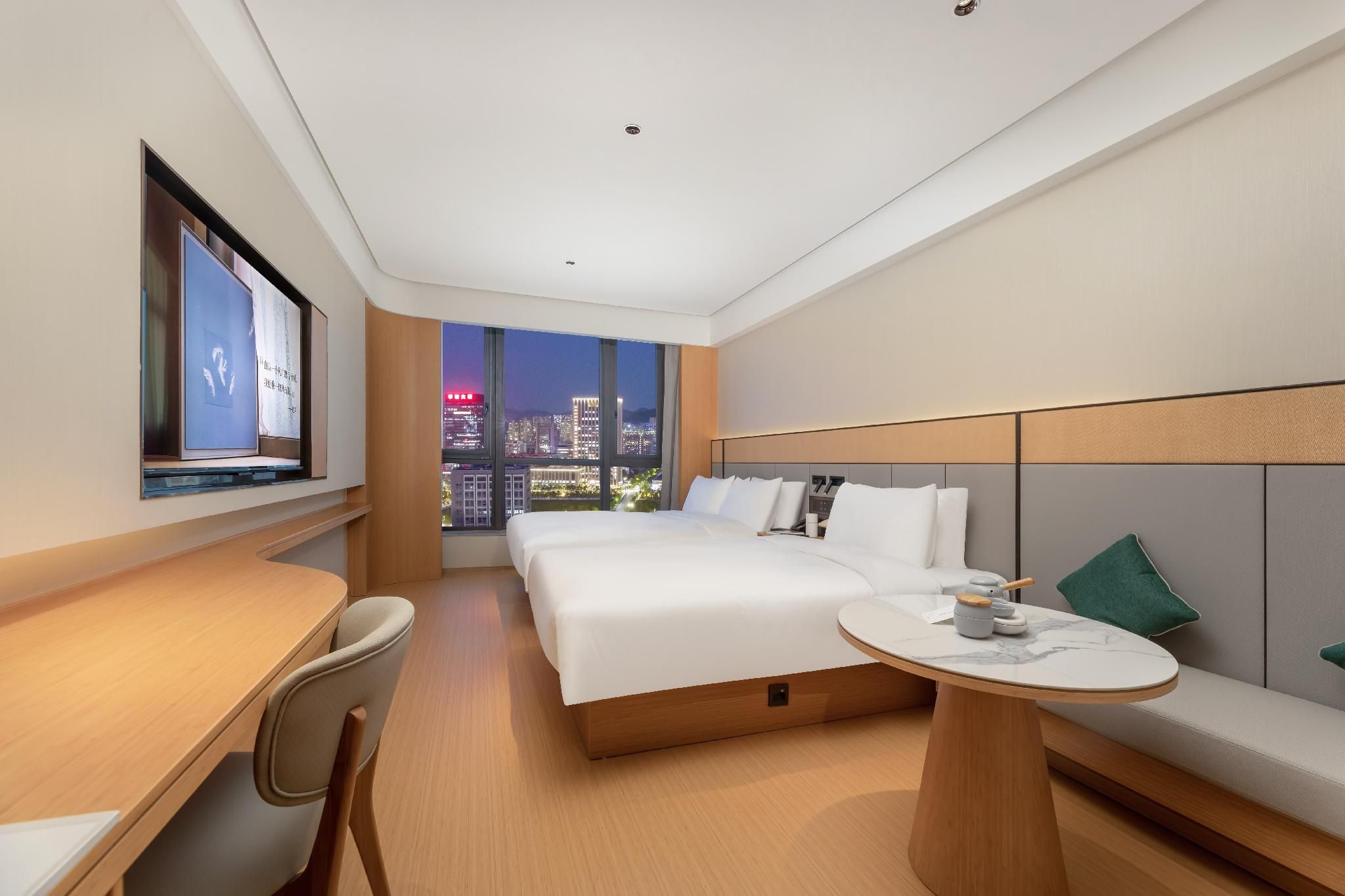 Huazhu - Bonding Room