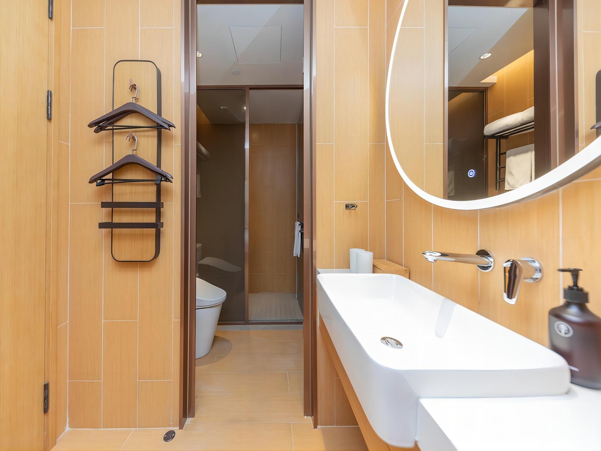 Business Queen Bed Room