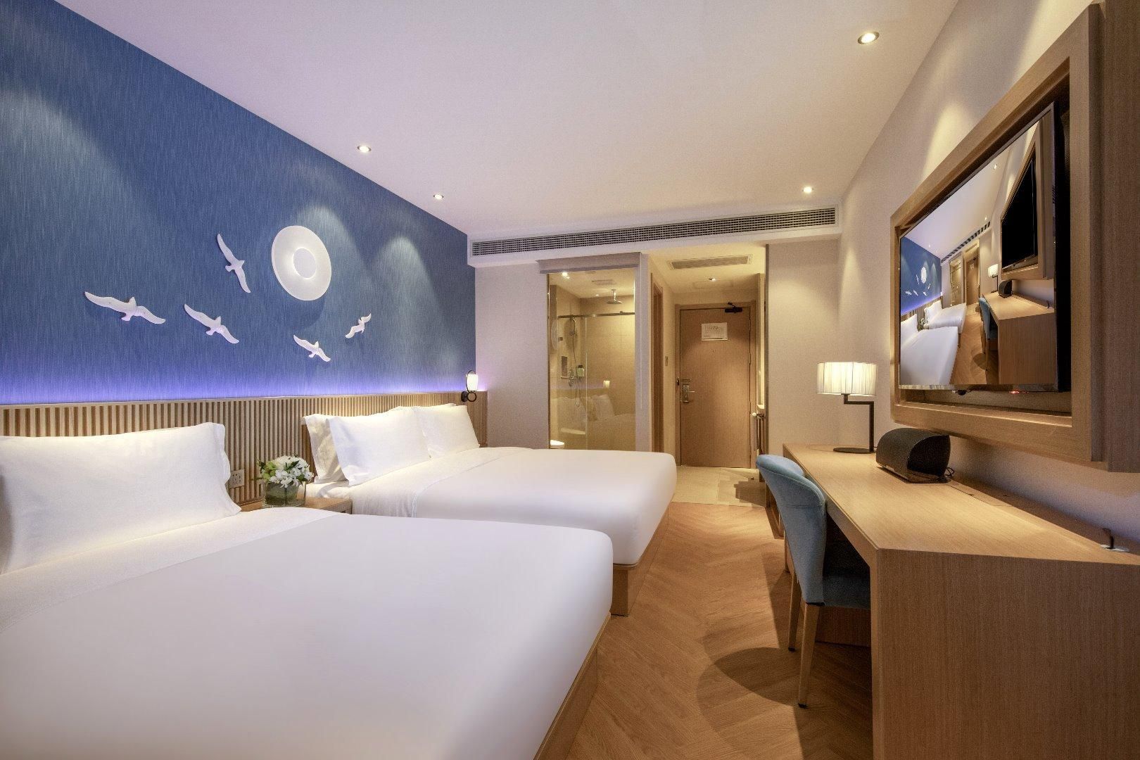Huazhu - Family Bonding Room With River View