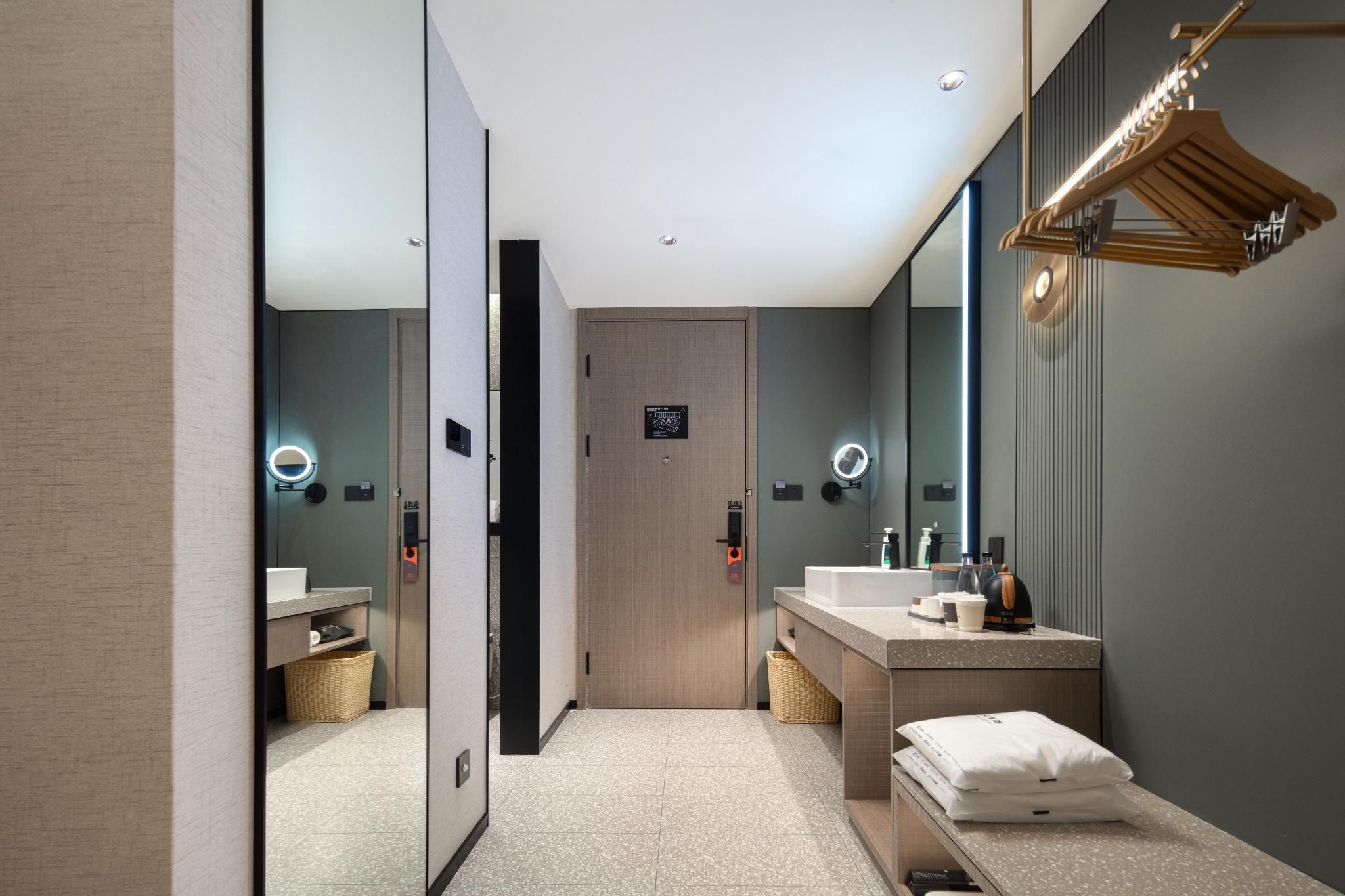 Executive room, Guest room, 1 Queen