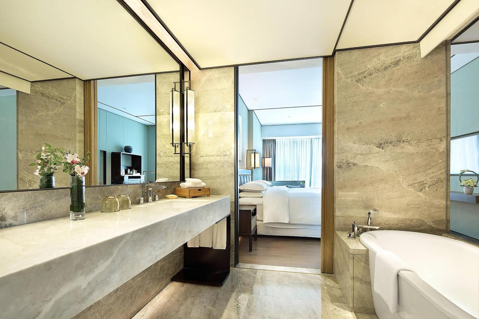 Club King Room