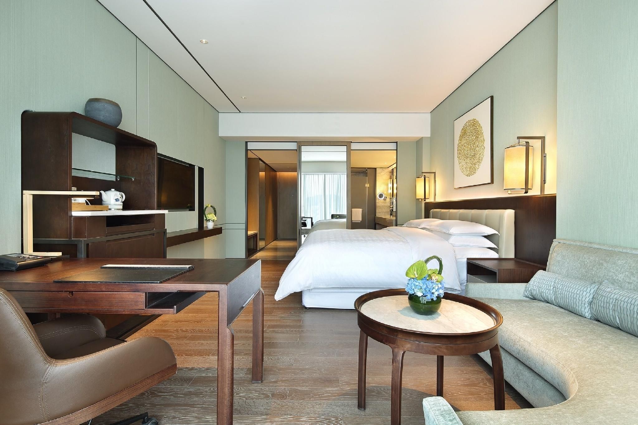 club level, guest room, 1 king, river view