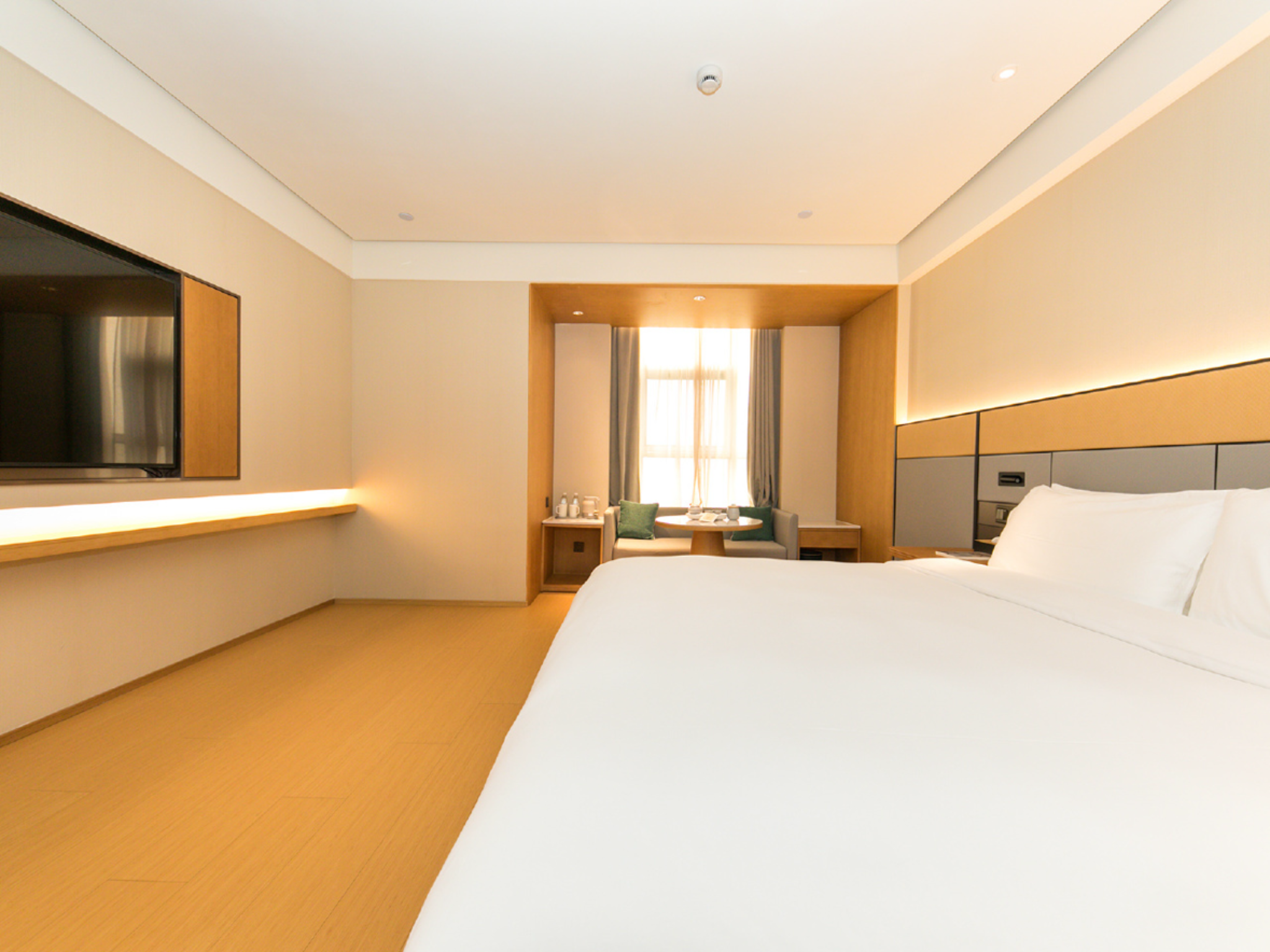 Huazhu - Deluxe Bed Room
