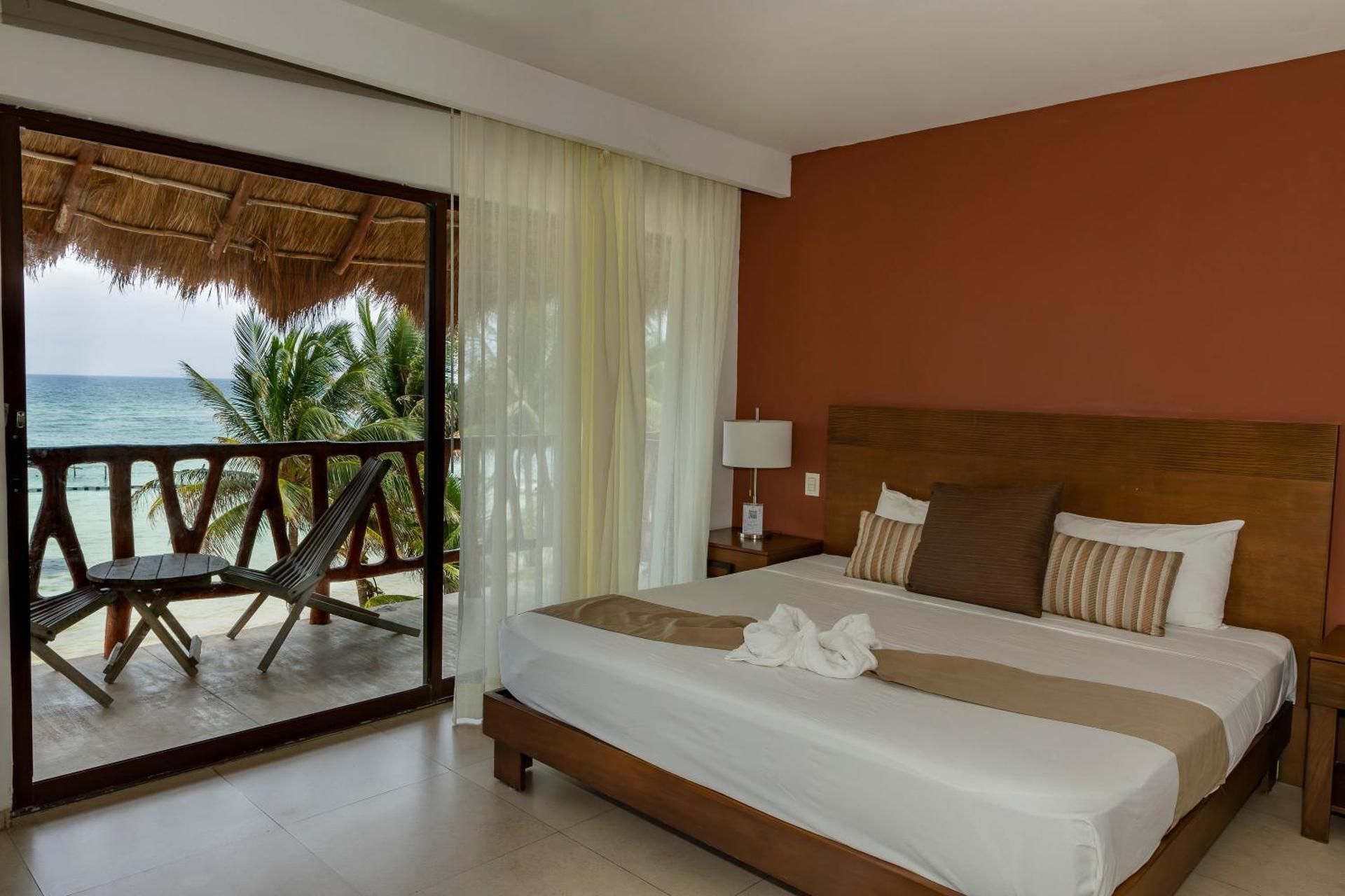 Sea View With Queen Bed