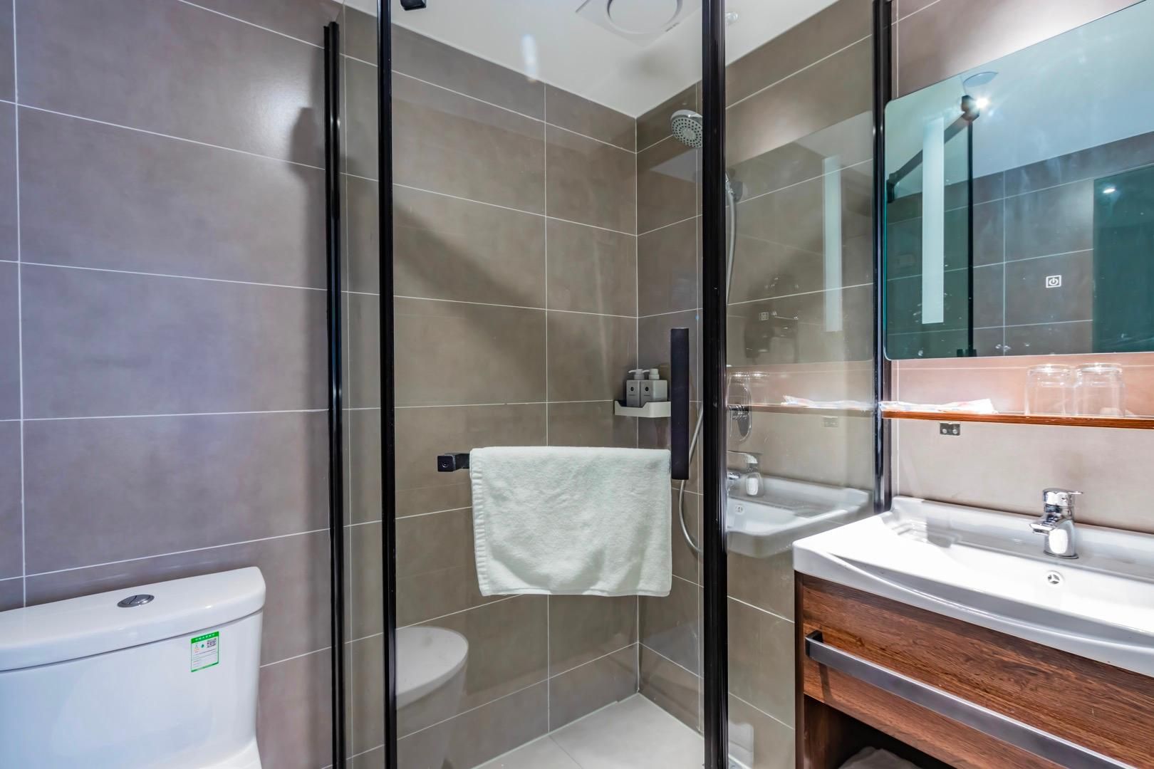 26853736_210813151800104943518