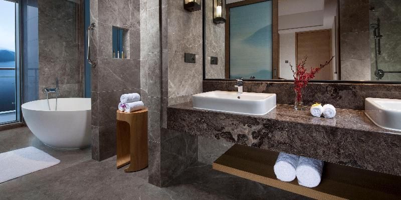 2 Double Premium Lake View Balcony