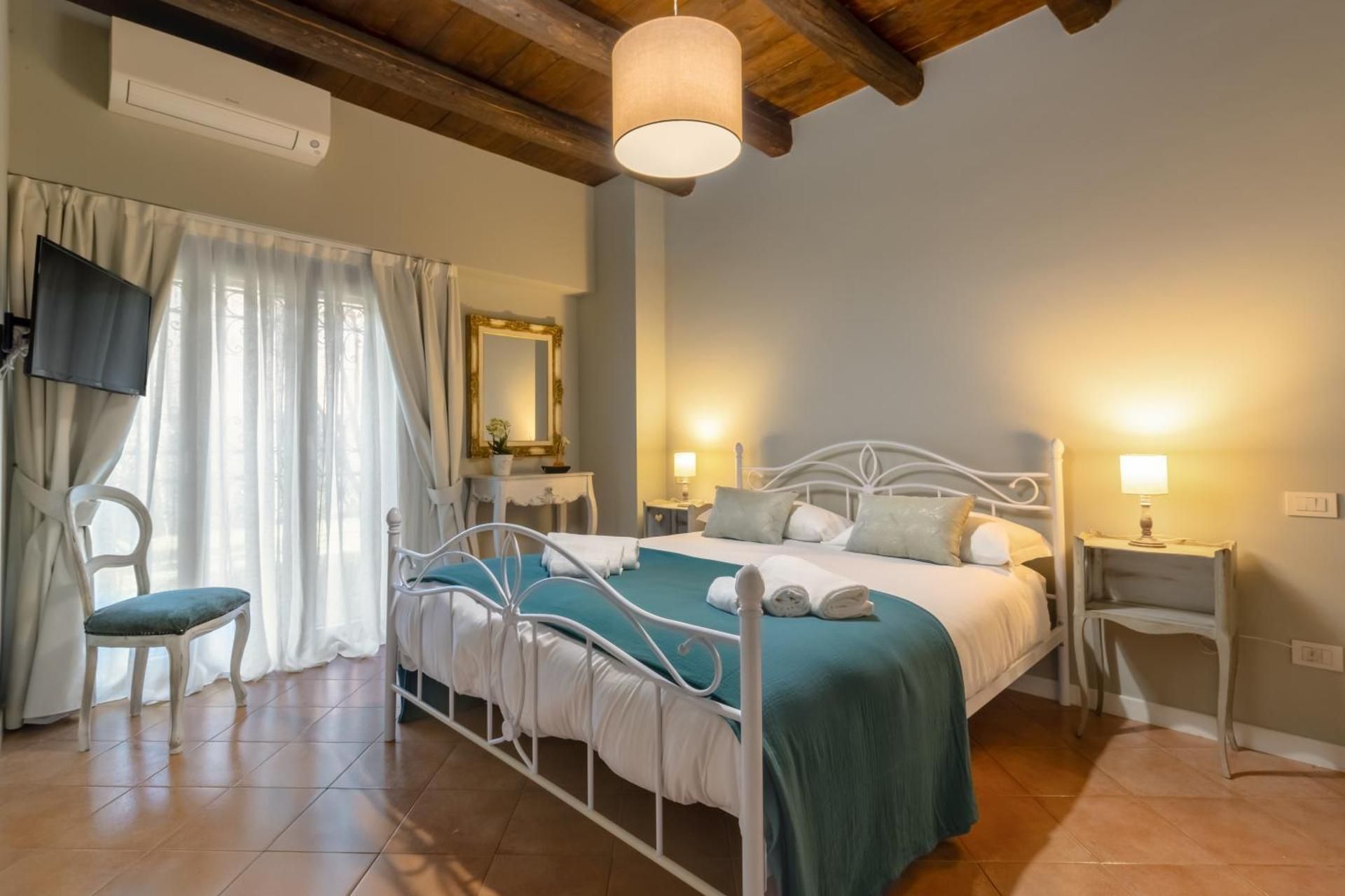 Three-Bedroom Deluxe Apartment