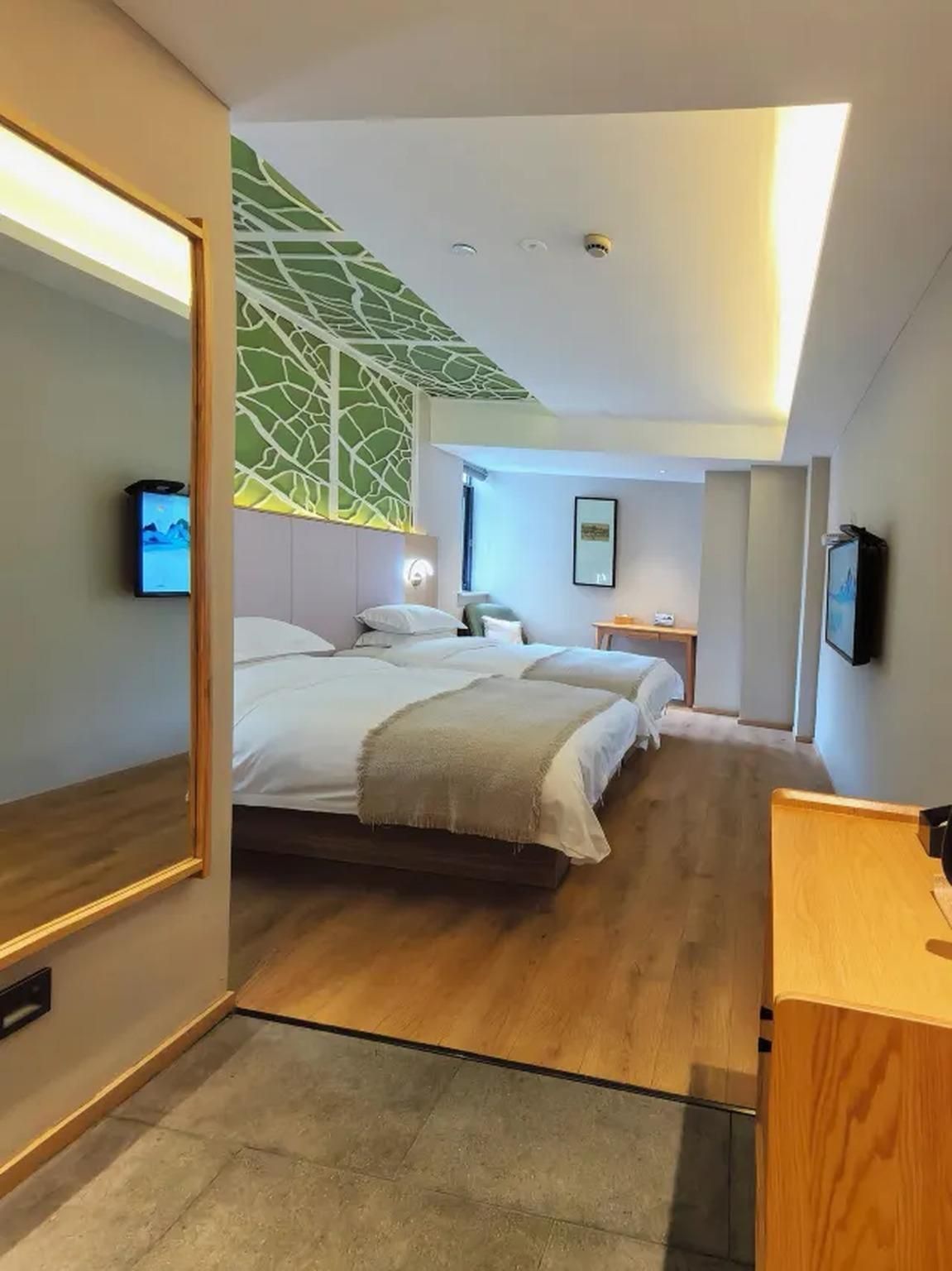 2 Bed Twin Superior Room