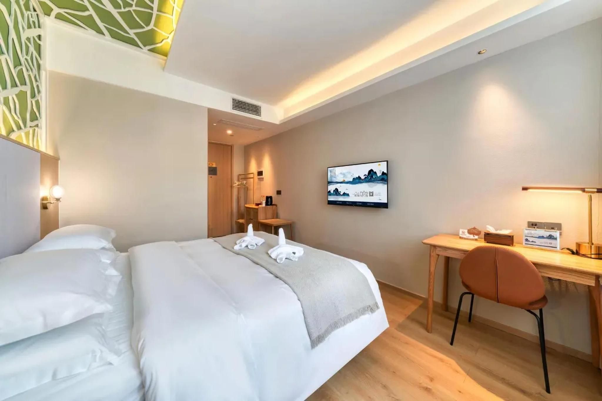 Exquisite Queen Room