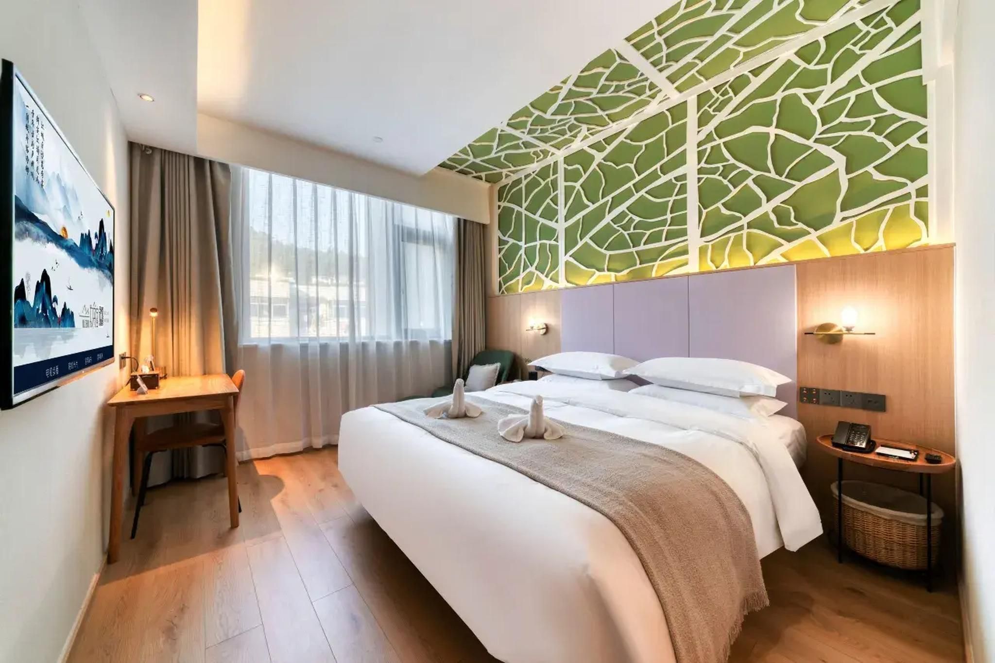 Exquisite Queen Room