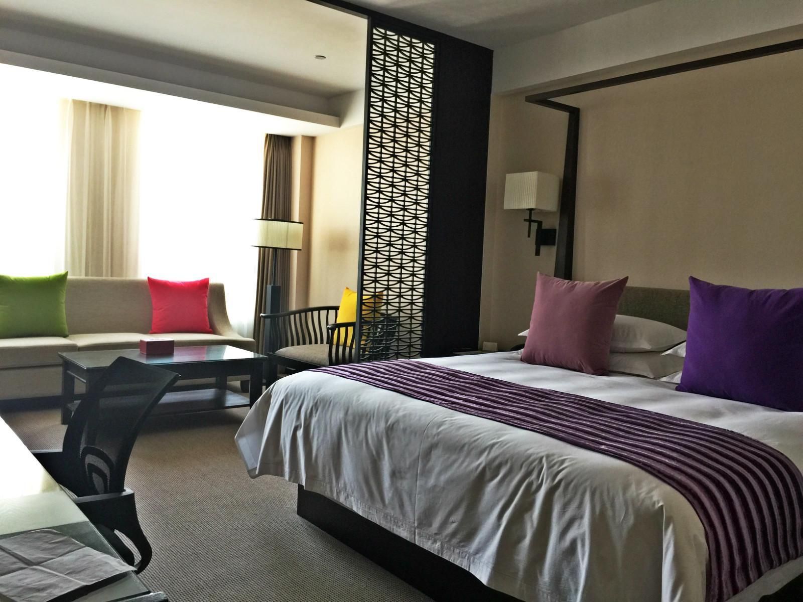 Four Seasons Room with 1 King Bed