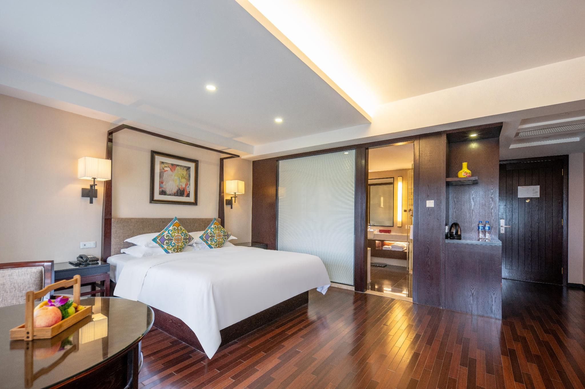 Four Seasons Business Room