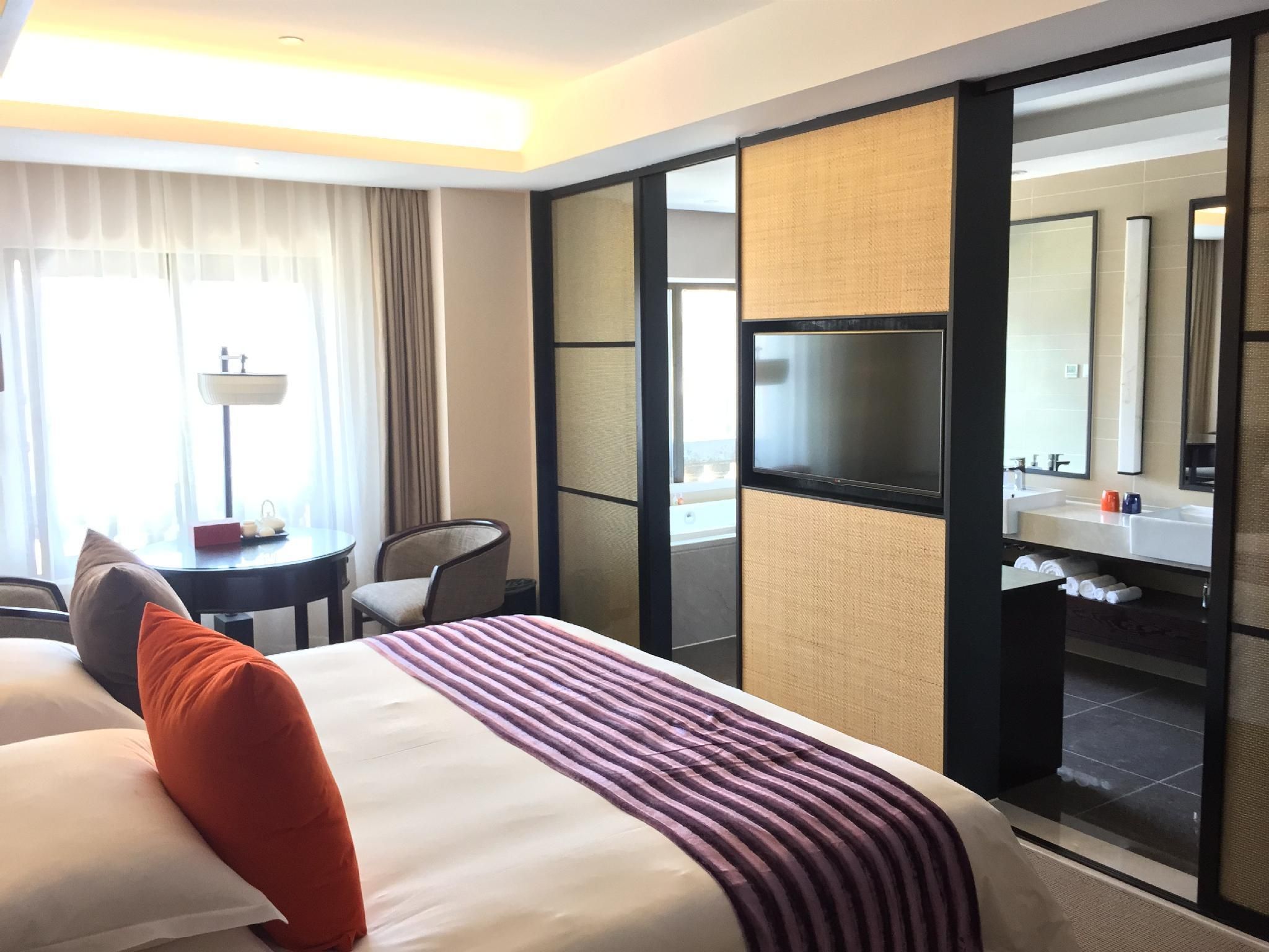 Four Seasons Urban Room
