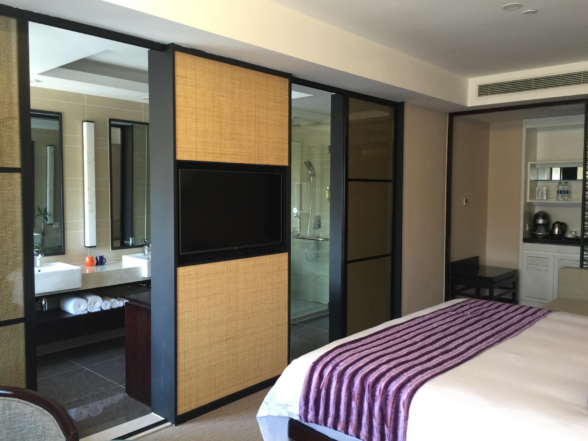 Four Seasons Urban Room