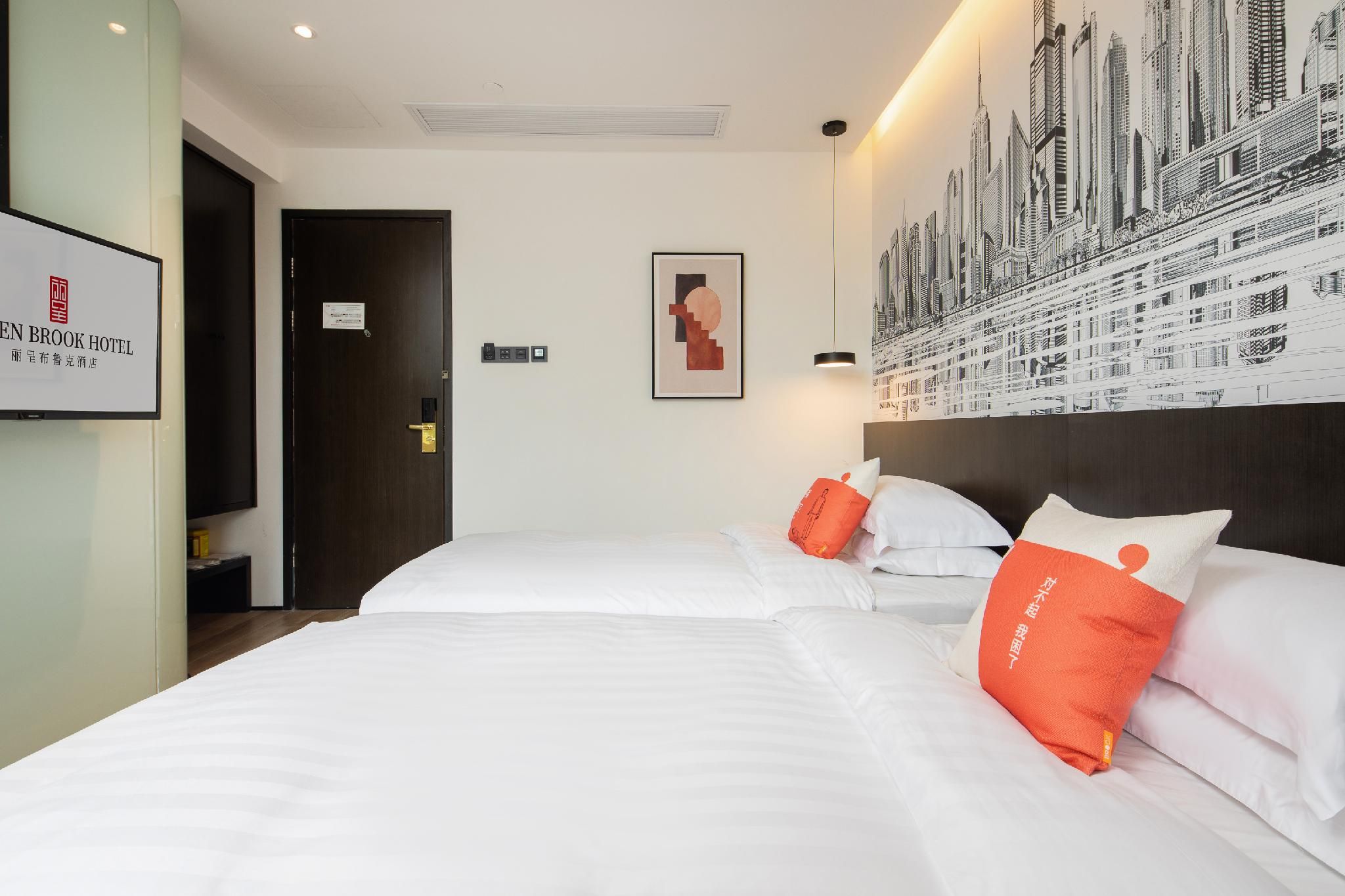 Rezen - Sunshine Standard Room with Balcony