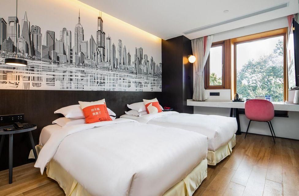 Select Standard Room