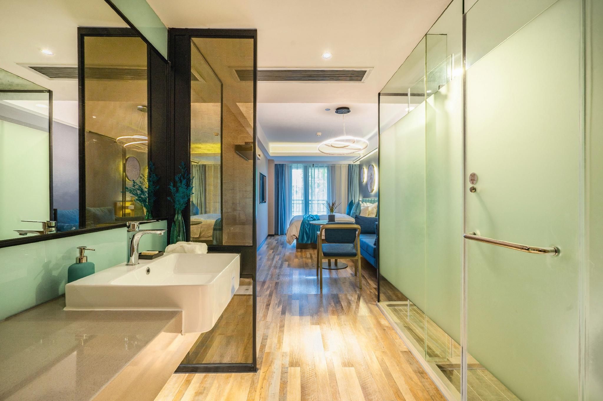 Core-Style Double Bed Room