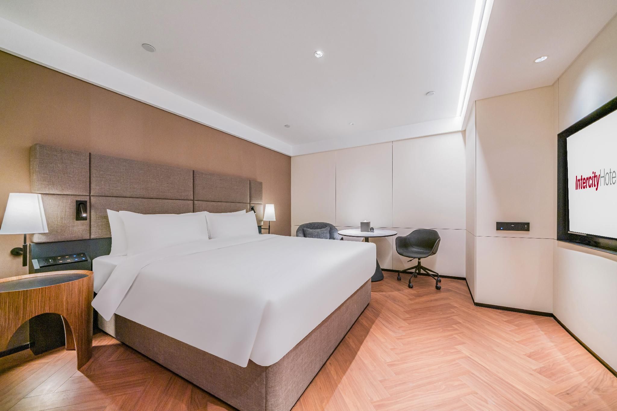 Huazhu - Superior BedRoom