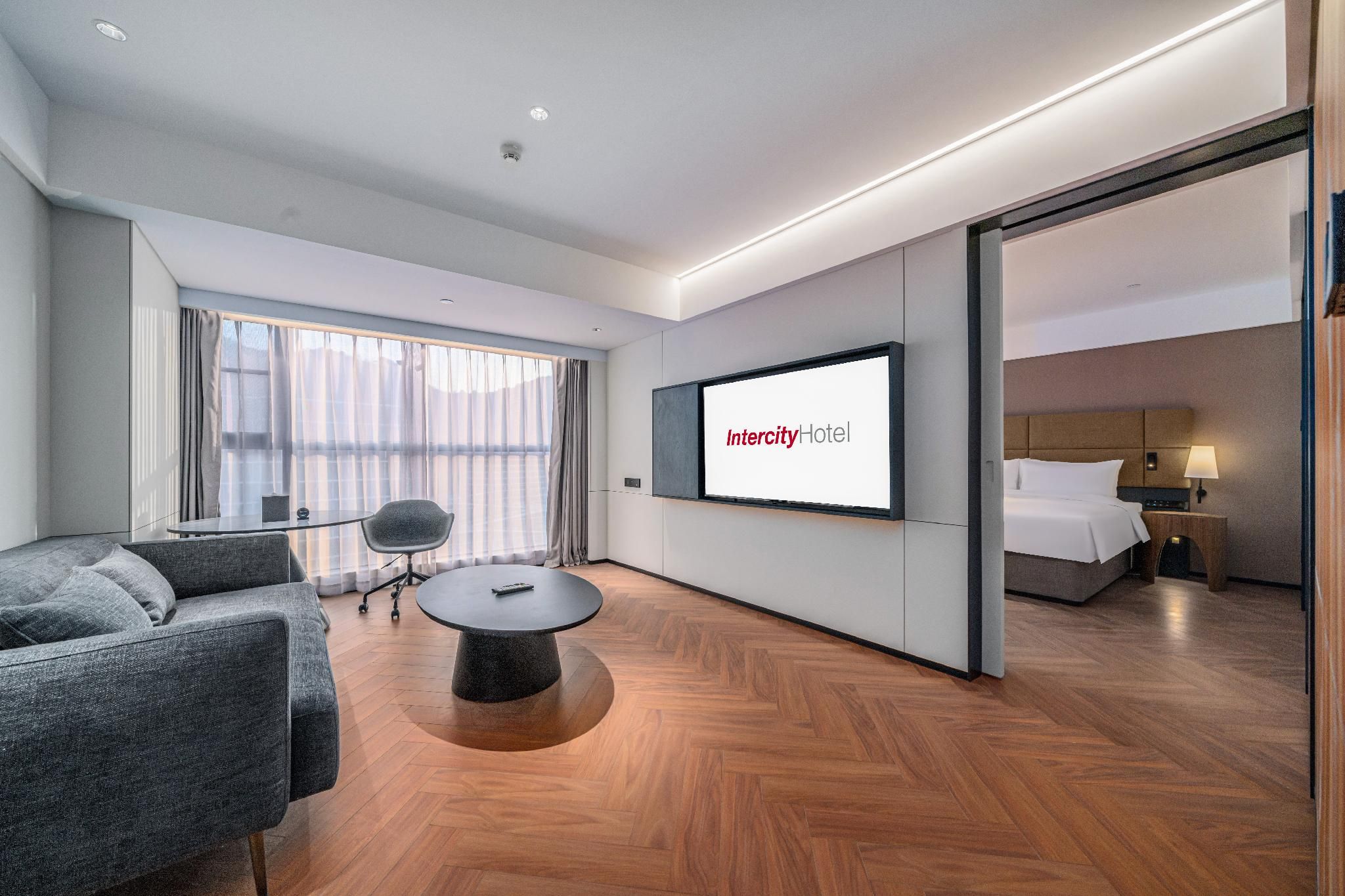 Intercity Hotel Hangzhou West Lake Huanglong Huazhu - Deluxe Suite 3