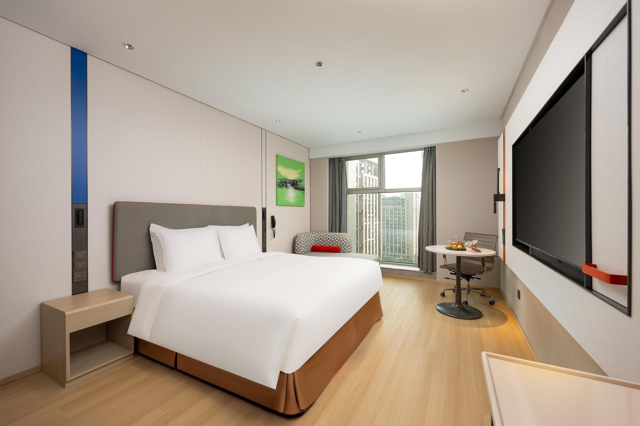 1 King Standard High Floor Extra Floor Space