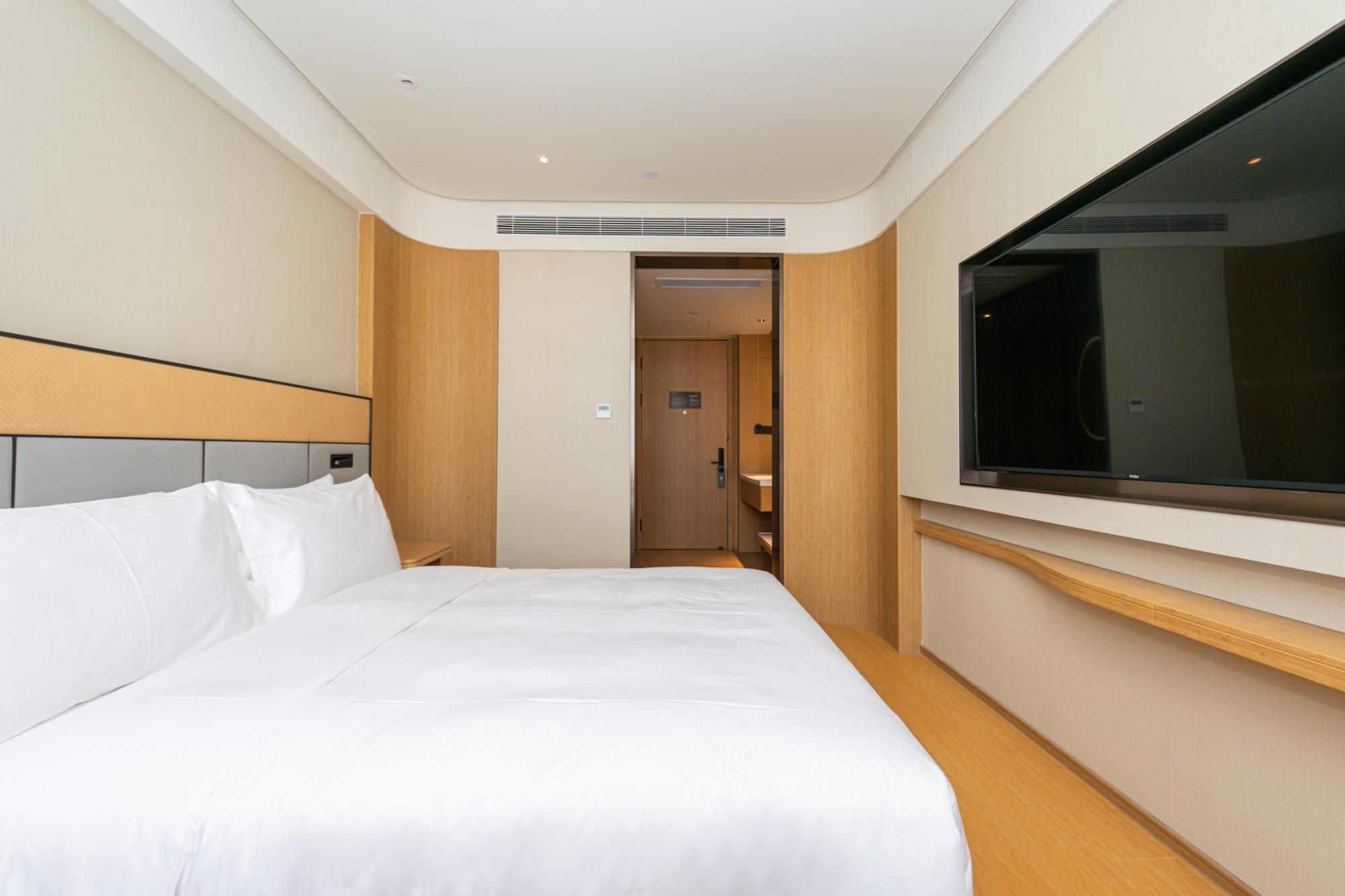 Queen Room A