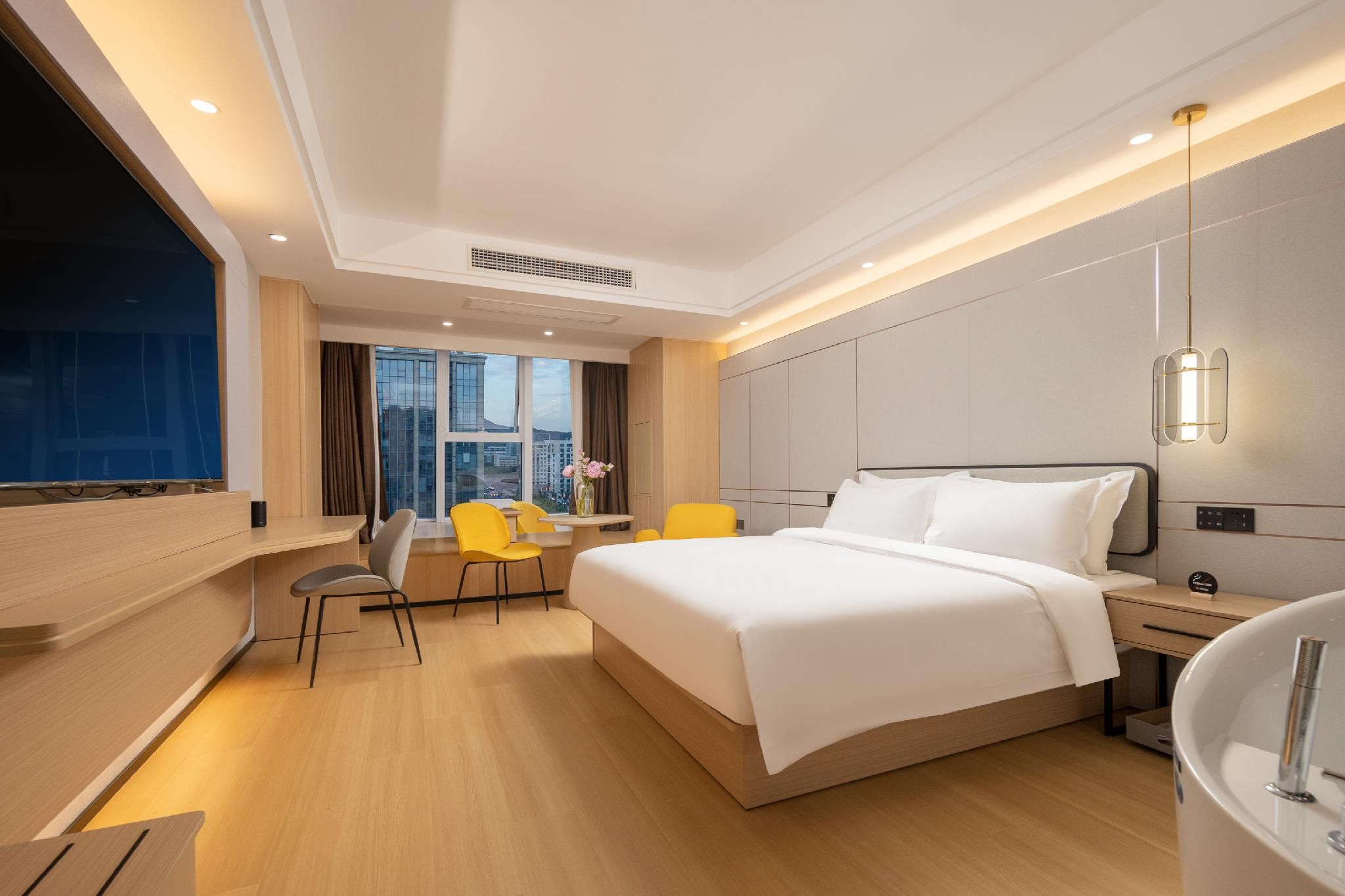 Queen Superior Room
