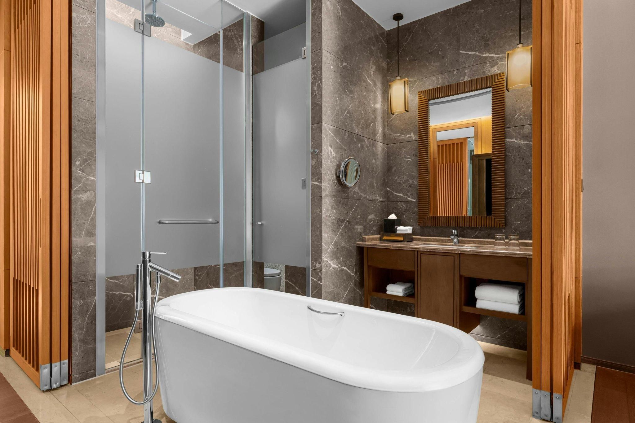 Deluxe Guest room, 2 Double, Garden view, Balcony