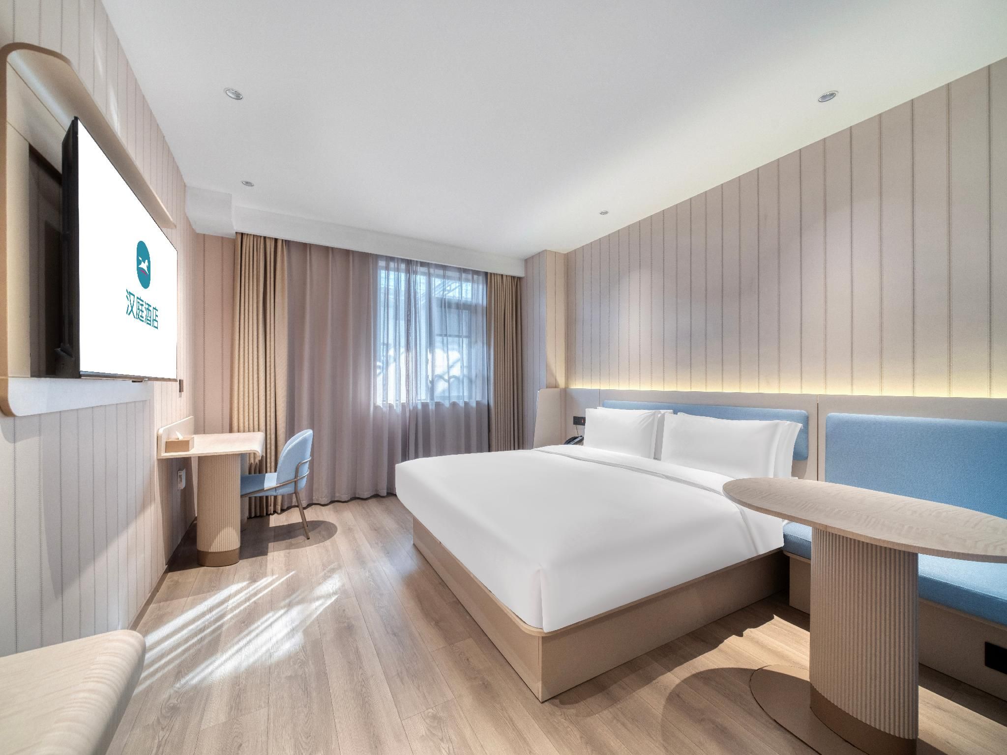 Business Queen Bed Room