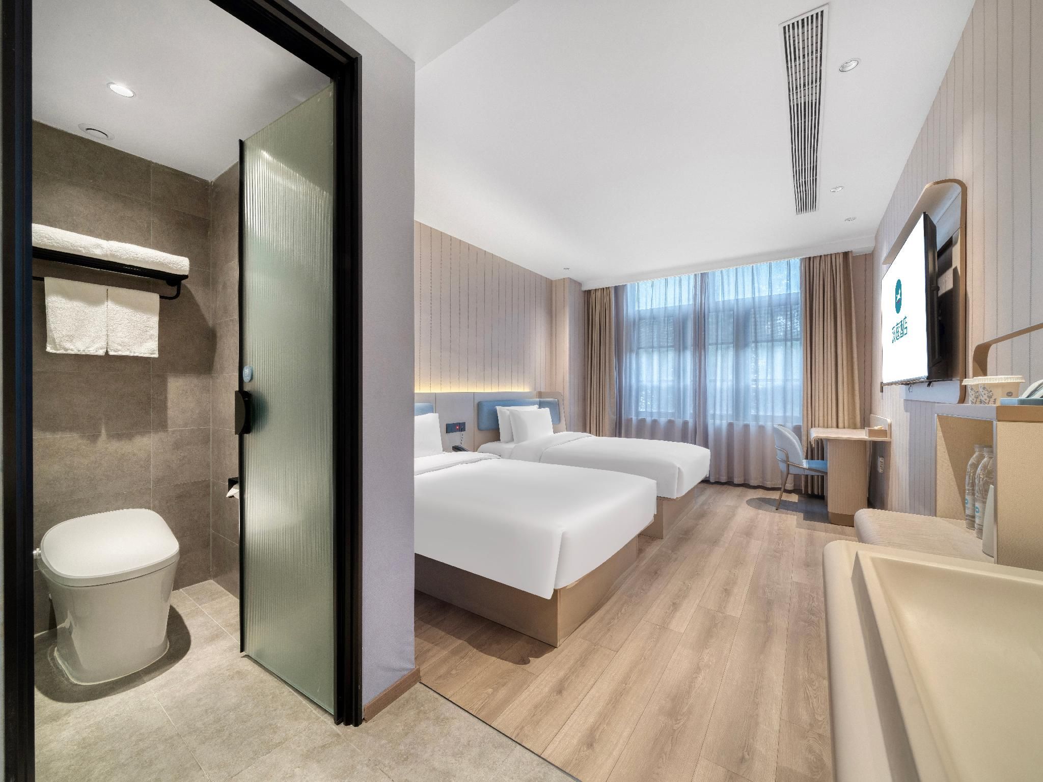 Twin Business Room
