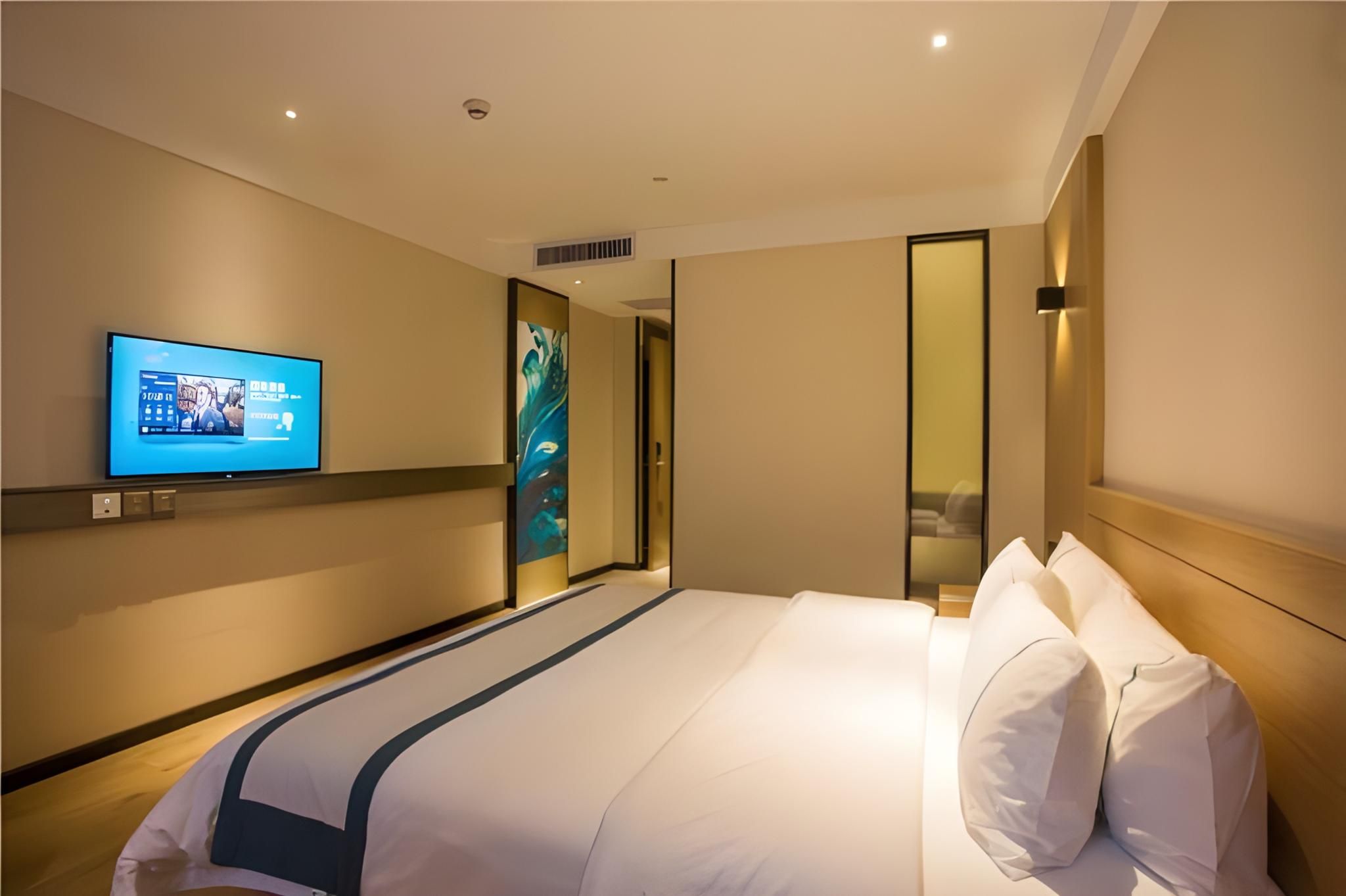 Business Queen Room