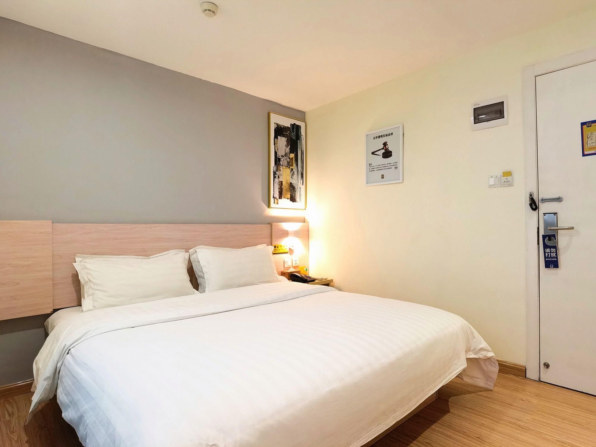 WH - Traditional Bed Room